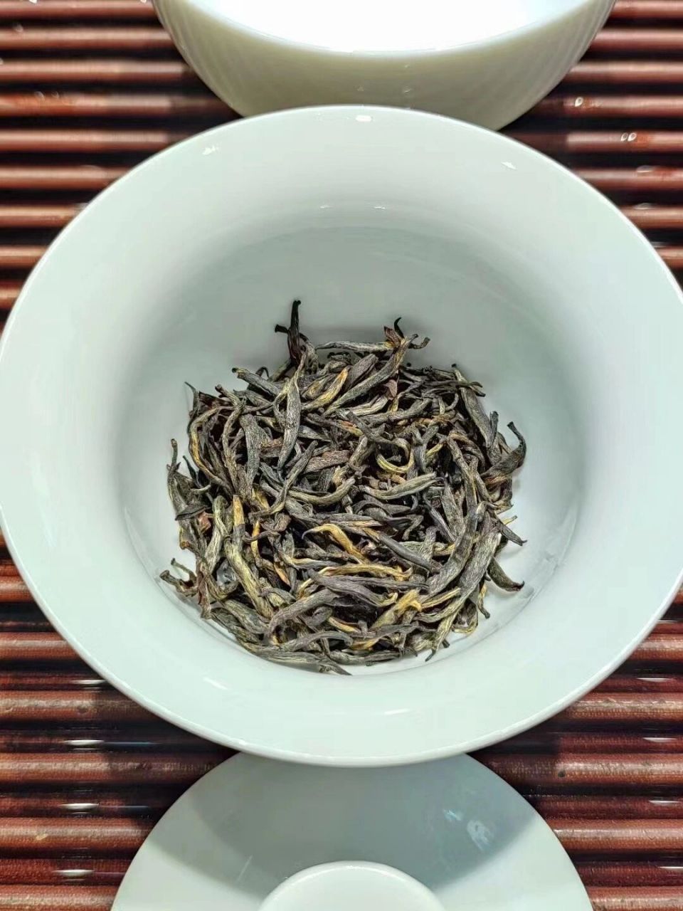 今日品鉴:梅占金骏眉 这款茶集梅占品种与金骏眉工艺特点于一身,其