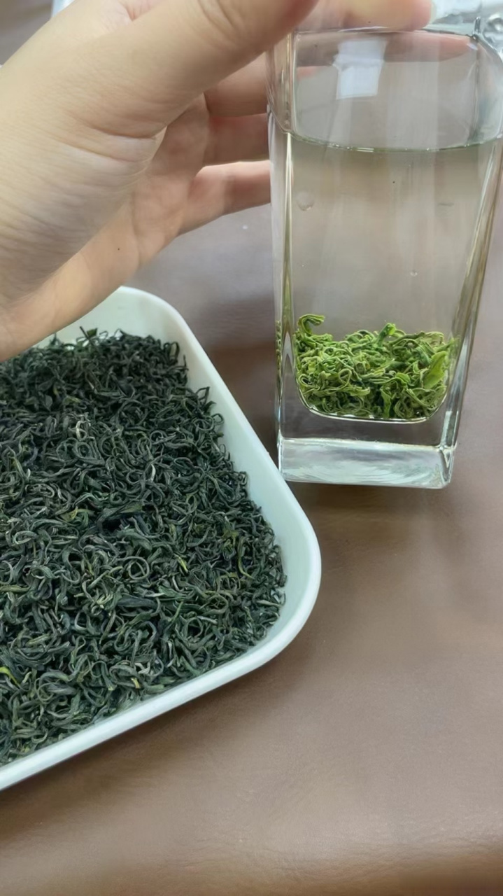 我在惠农网发现这个湖北绿茶边远山区恩施高山茶毛尖茶卖得很火,赶紧