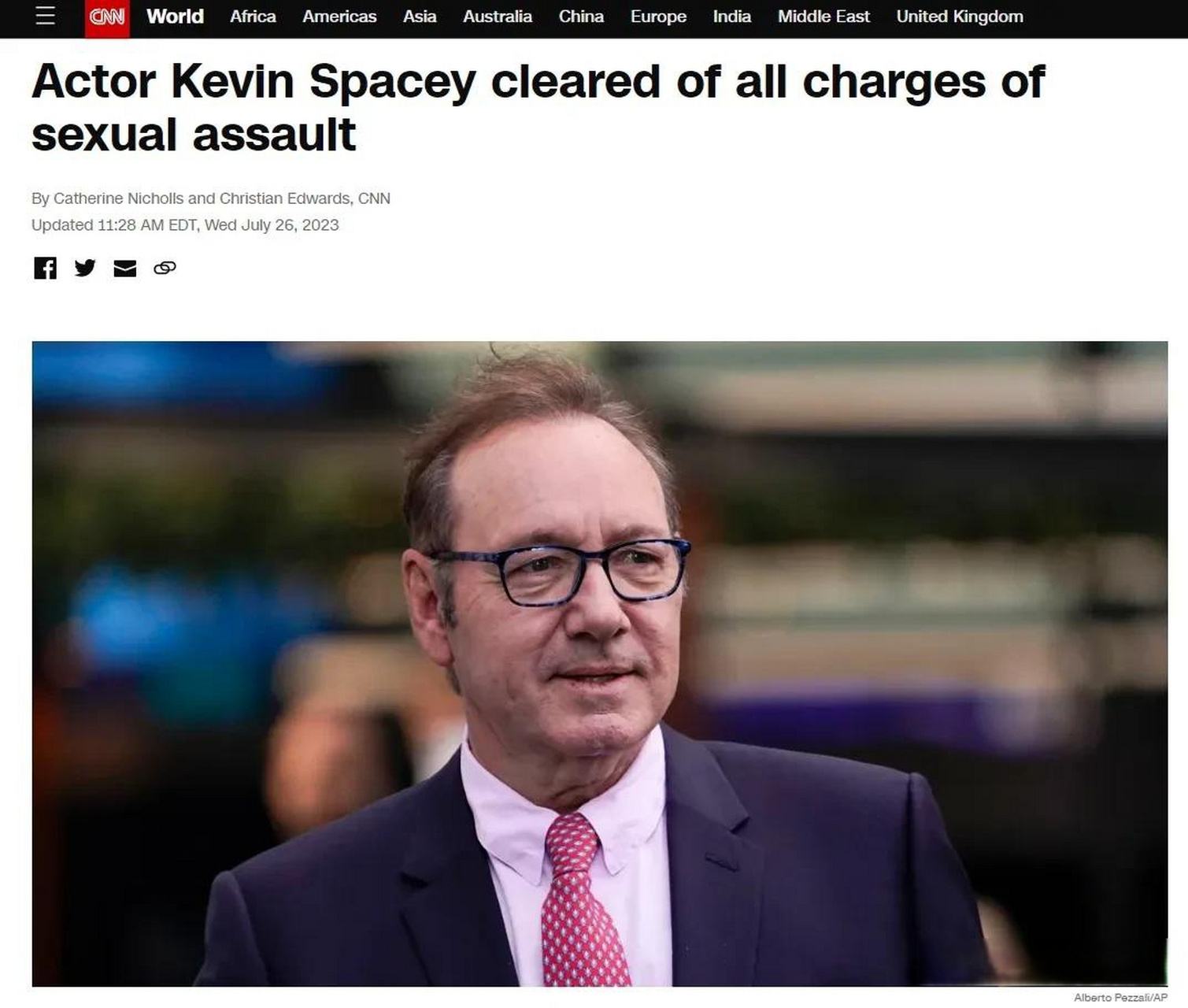 凯文·史派西性侵案落下帷幕了,他以"低级的调戏"为由开脱罪责,没想到