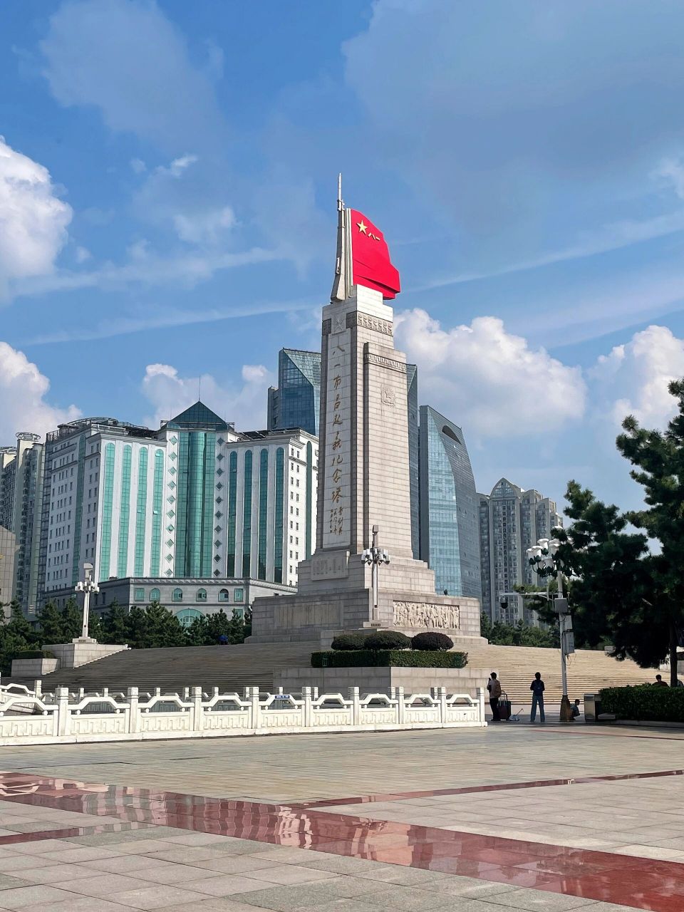 八一广场&江西省美术馆    美术馆是免费的,但是记得预约 98vx搜索"