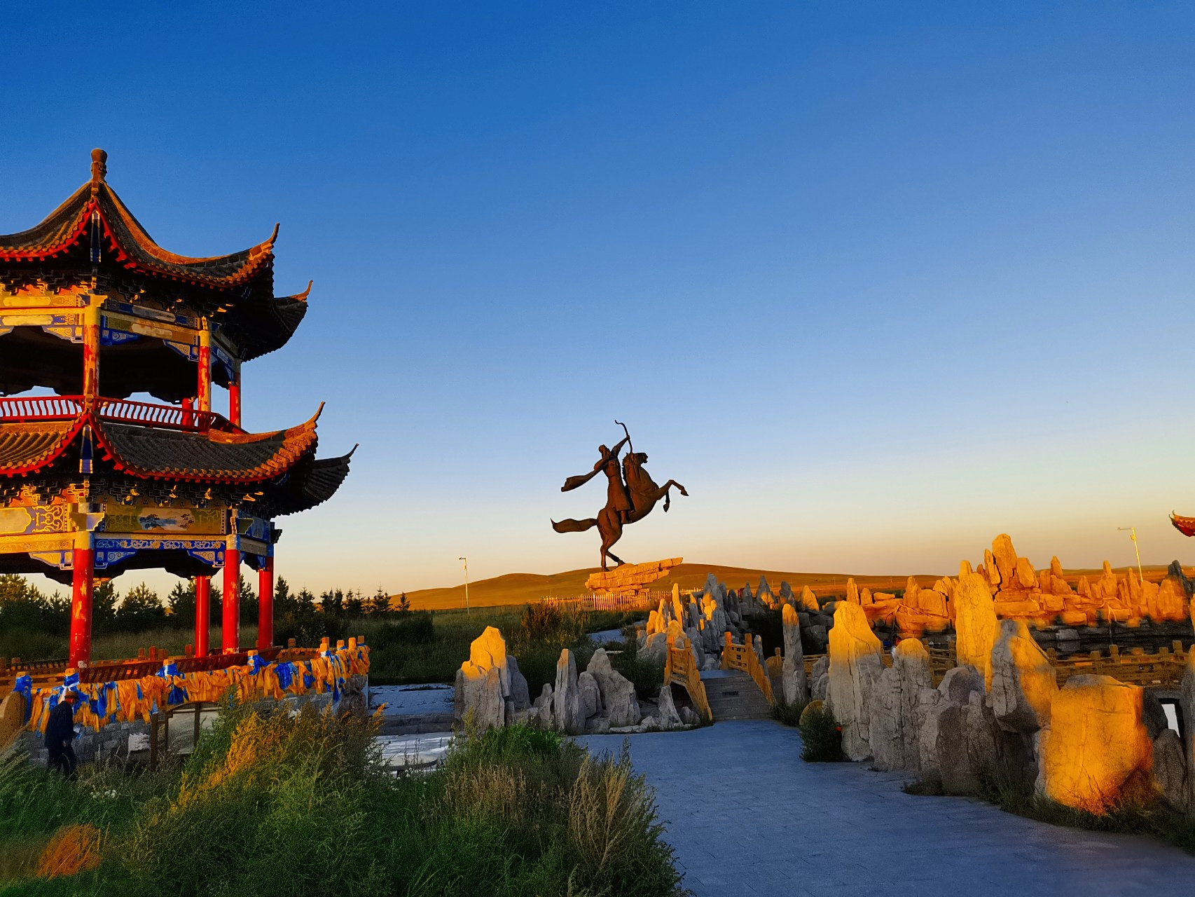 内蒙古通辽两天一夜游 我是跟团游的,四百多两天一夜,去了科尔沁草原