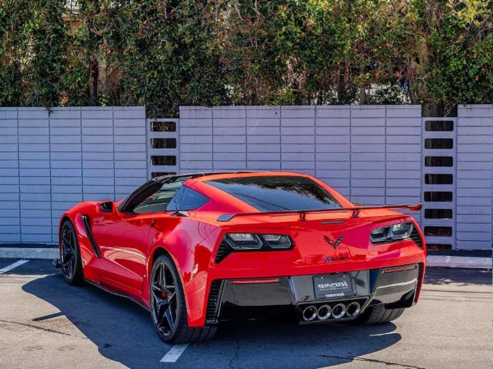 90  科尔维特c7 zr1,不仅仅是一辆跑车,它更是美国汽车文化的骄傲与