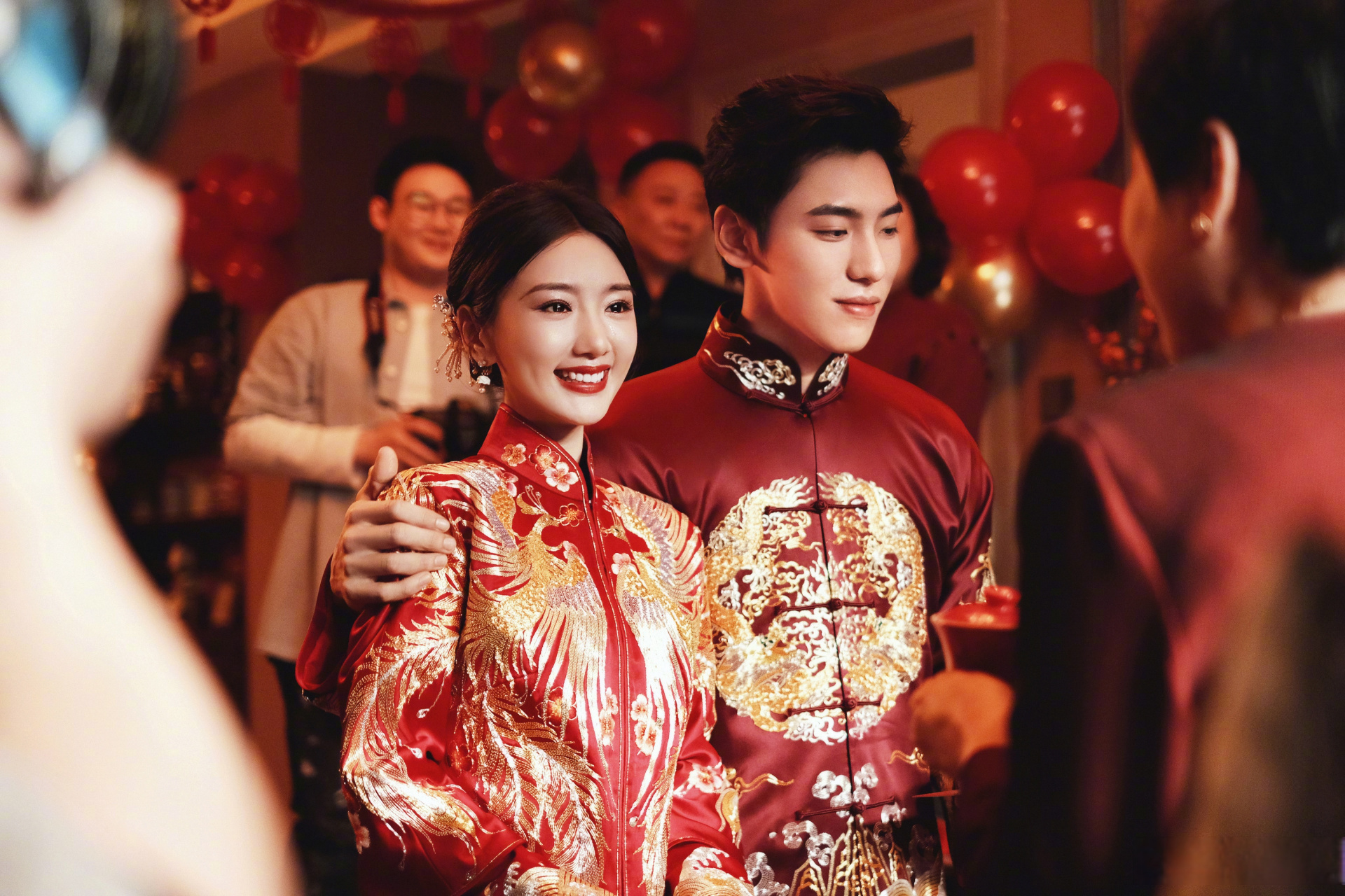 毛晓彤的中式婚礼剧照组图