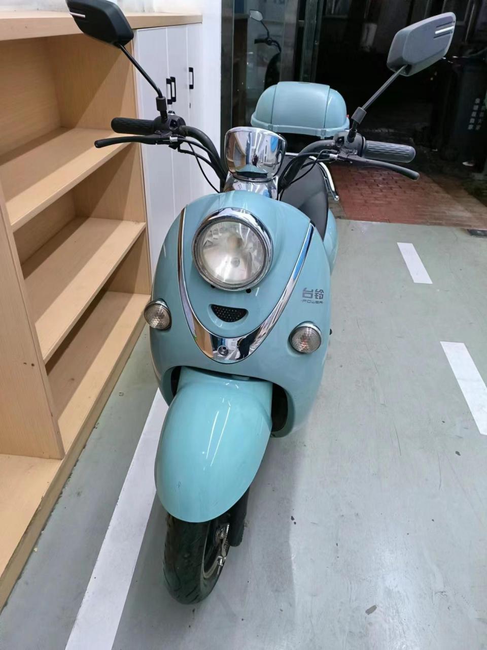 1300出台铃电动车60v20a,发票都在买了一年多,功能正常,元旦换的电瓶