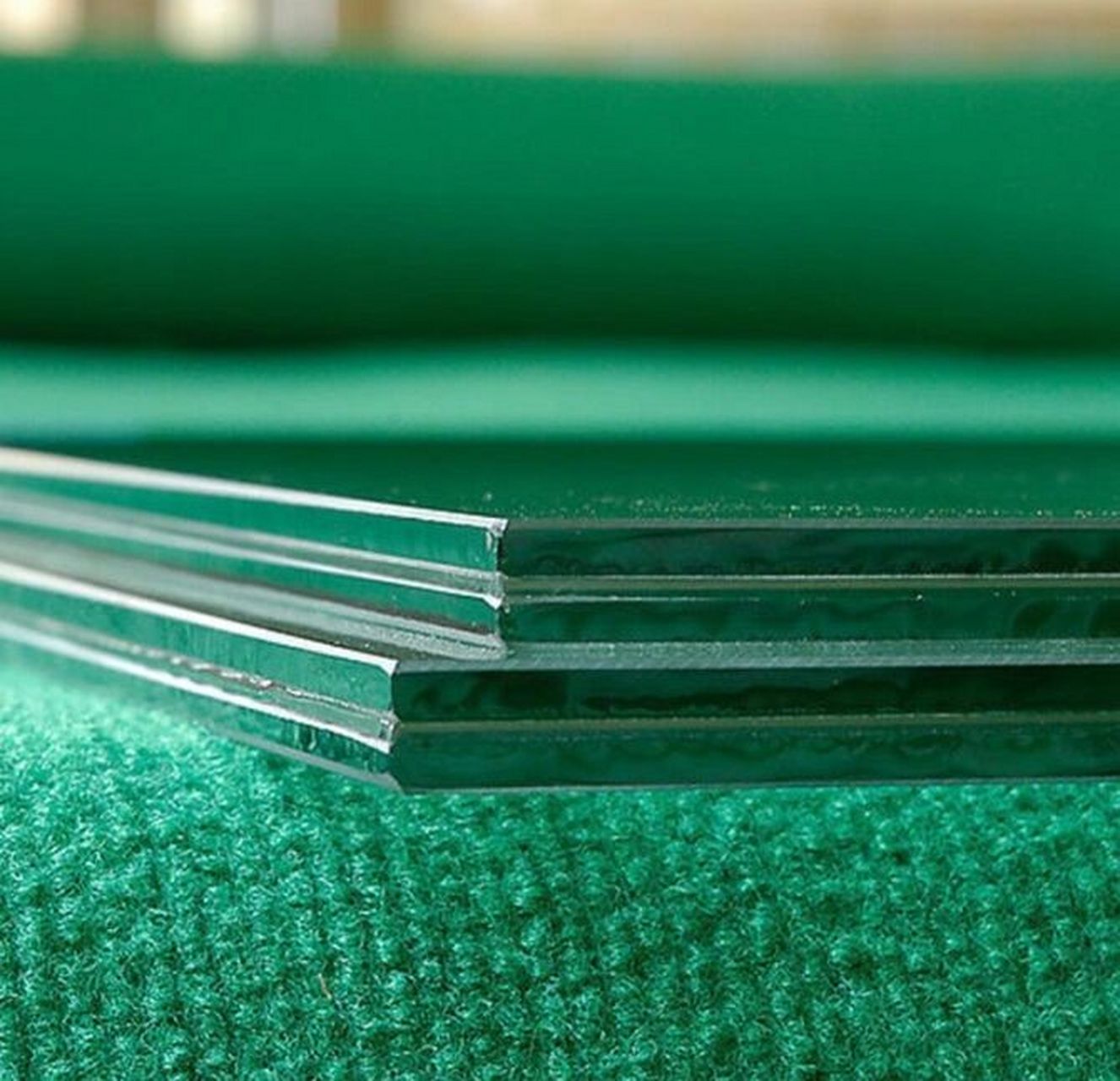 09夹胶玻璃具有较好的抗震能力和防爆性能 09中空玻璃则具有更好