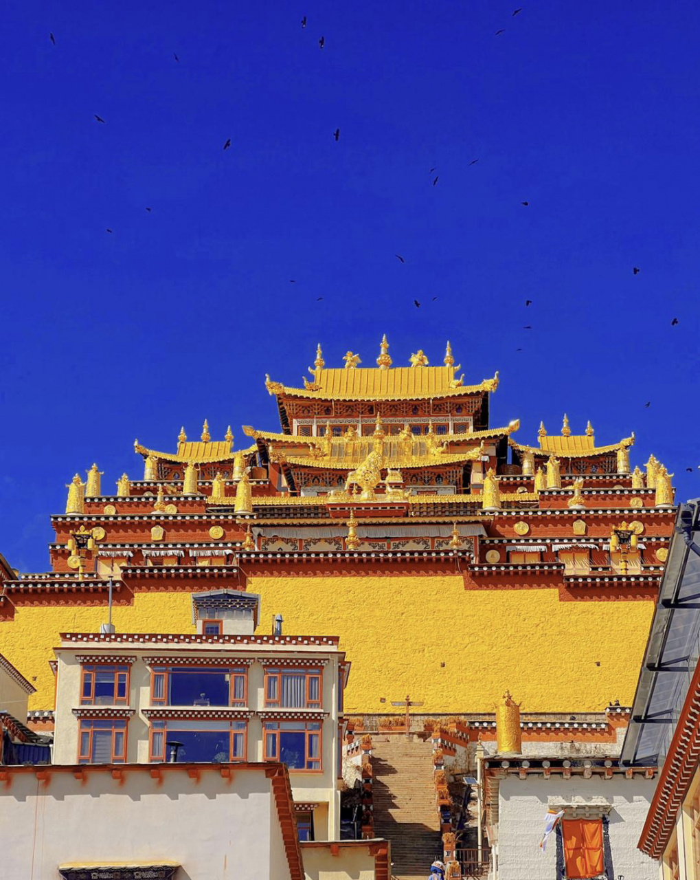 松赞林寺攻略 噶丹松赞林寺:云南蕞大的藏传佛教寺院群落, 和西藏的