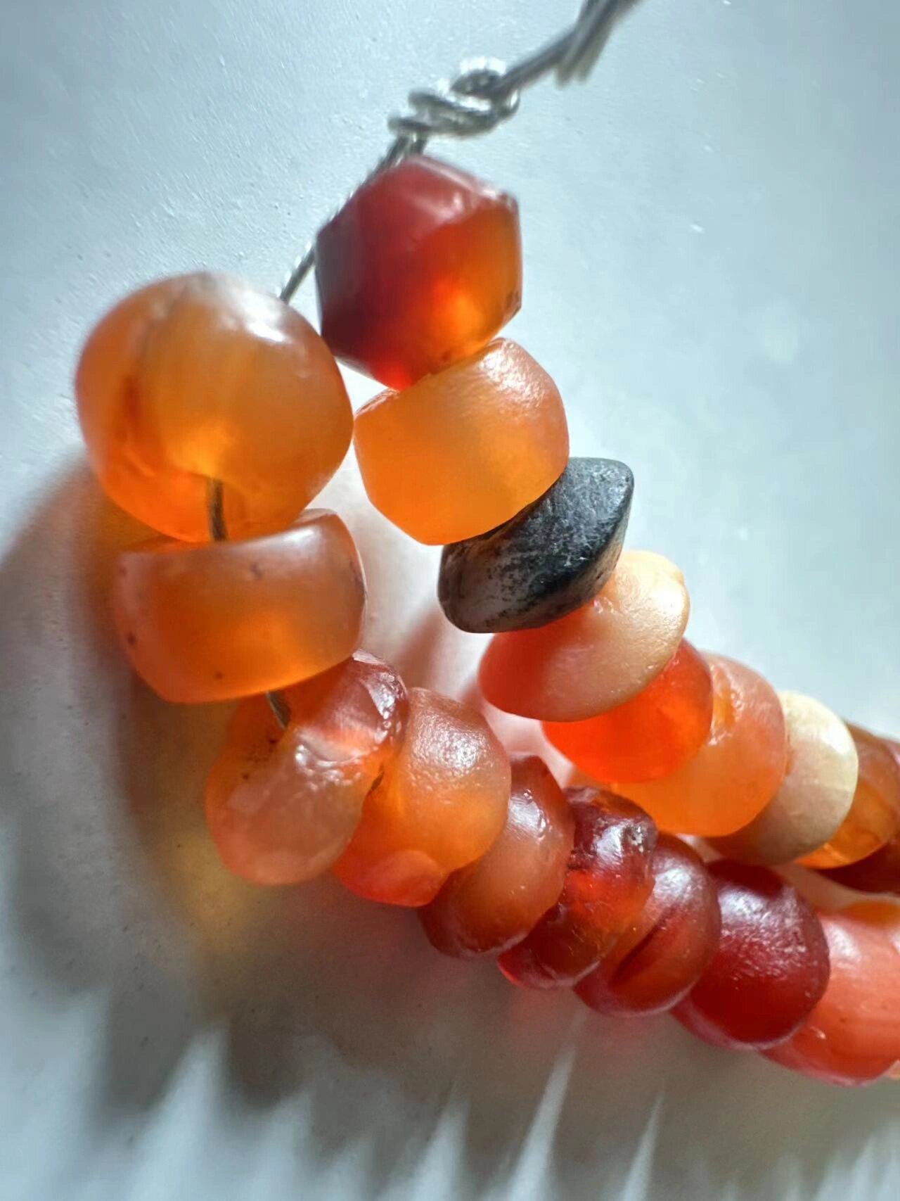 西亚千年古珠玛瑙飞碟珠