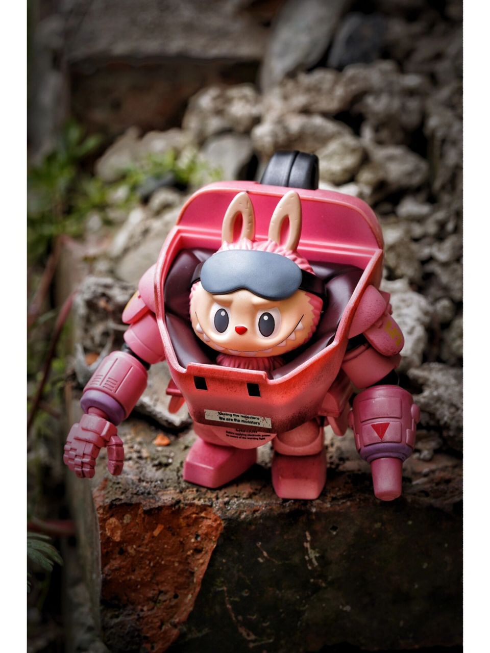 废土风labubu壁纸 |  横山宏 ma.k.硬核机甲