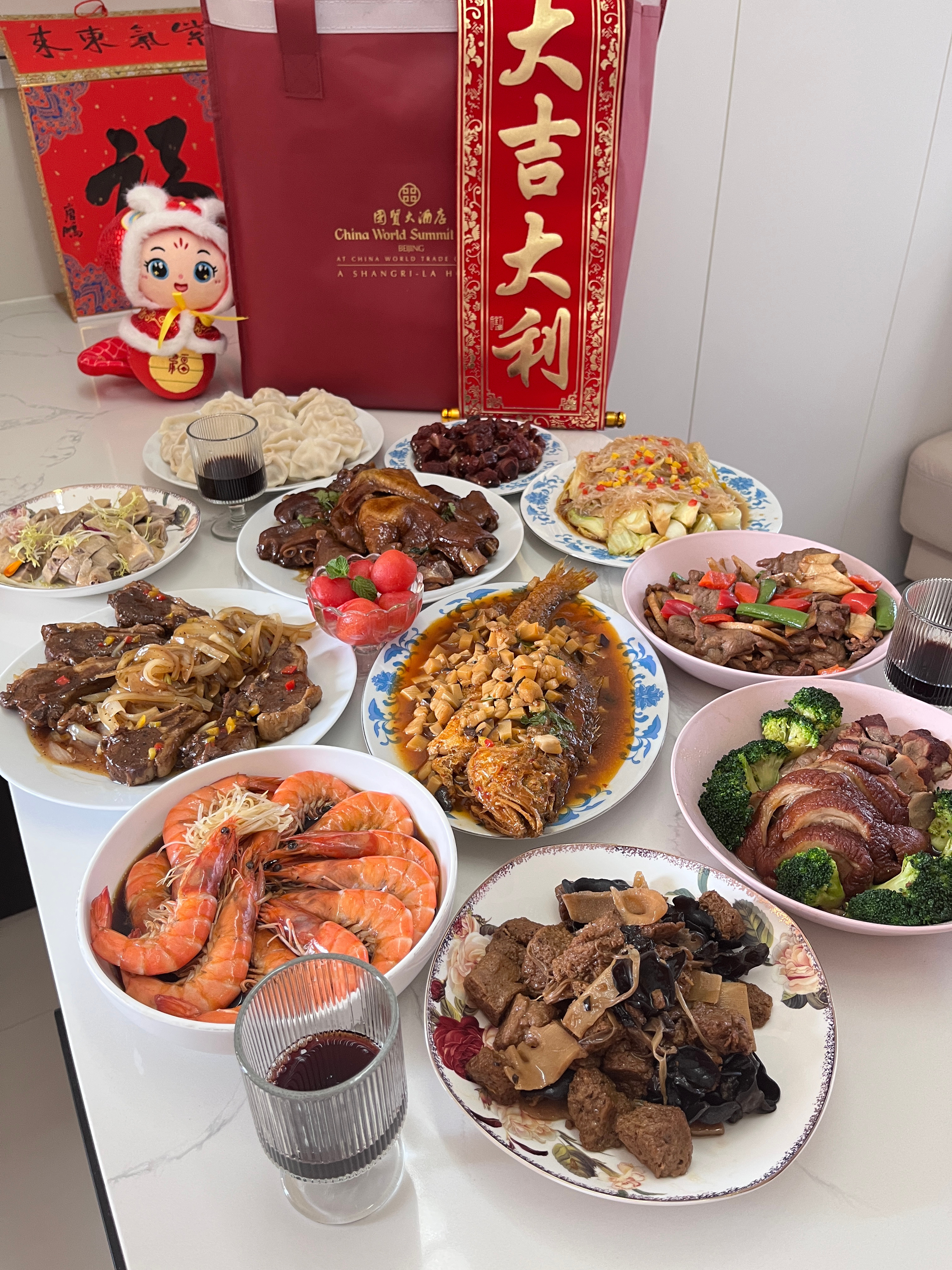 我们的春节#猫咪们#小年快乐#哇[羞嗒嗒]灵蛇纳福宴启团圆味腊月二十