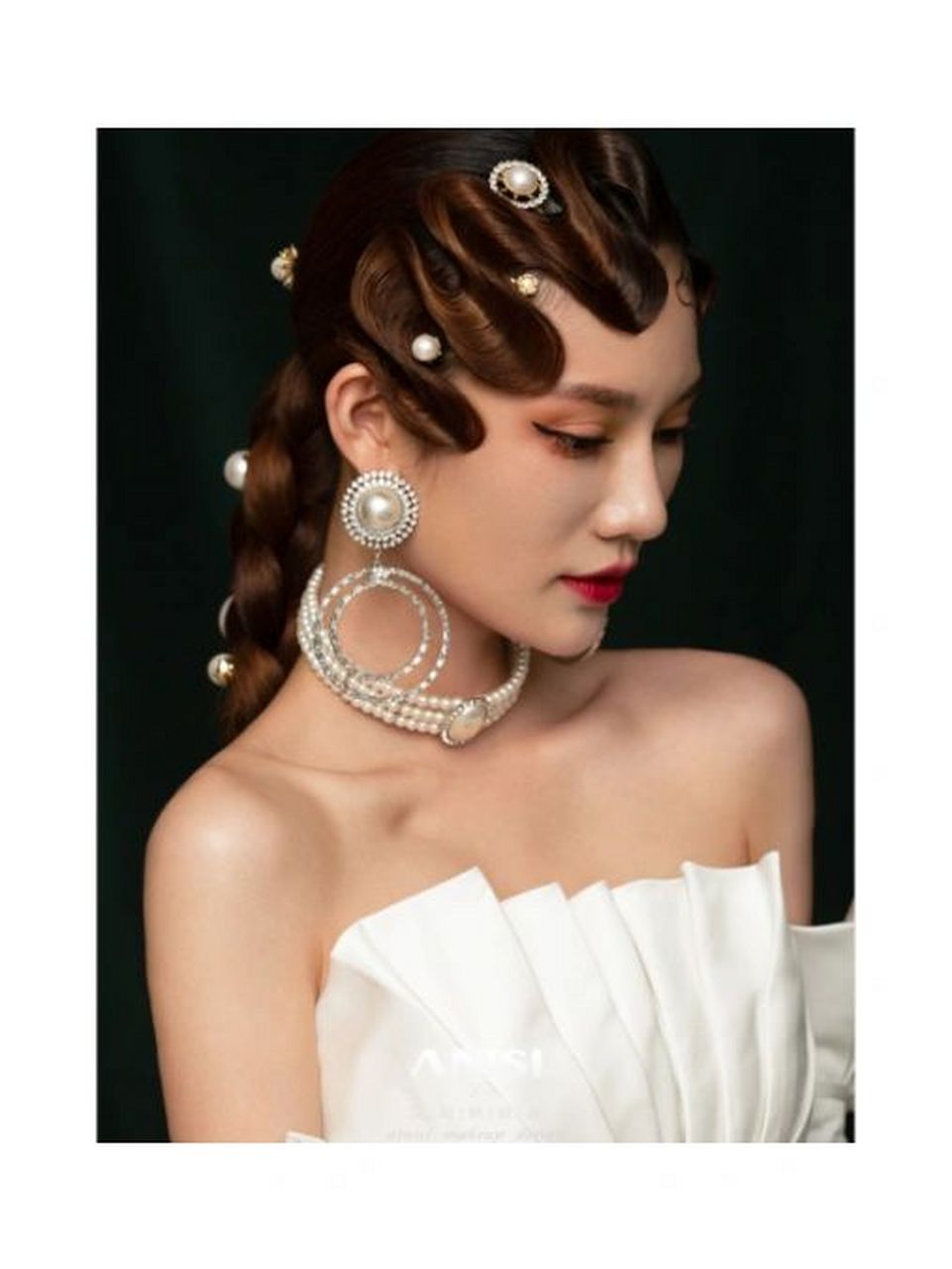 艾尼斯美妆学校|化妆培训|复古宫廷妆 端庄优雅,复古宫廷风妆容 典雅