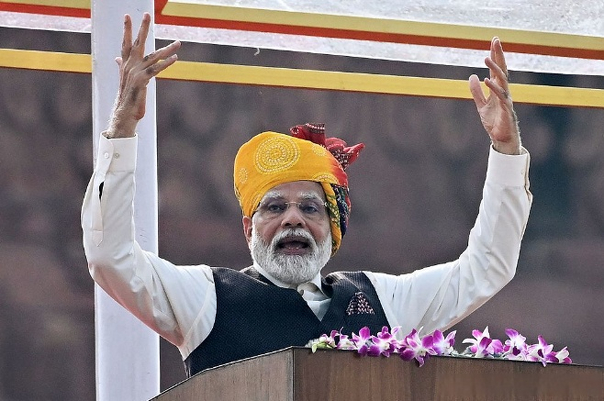 【莫迪独立日演讲许诺印度五年内成世界第三,反对党批:"可悲,傲慢"】