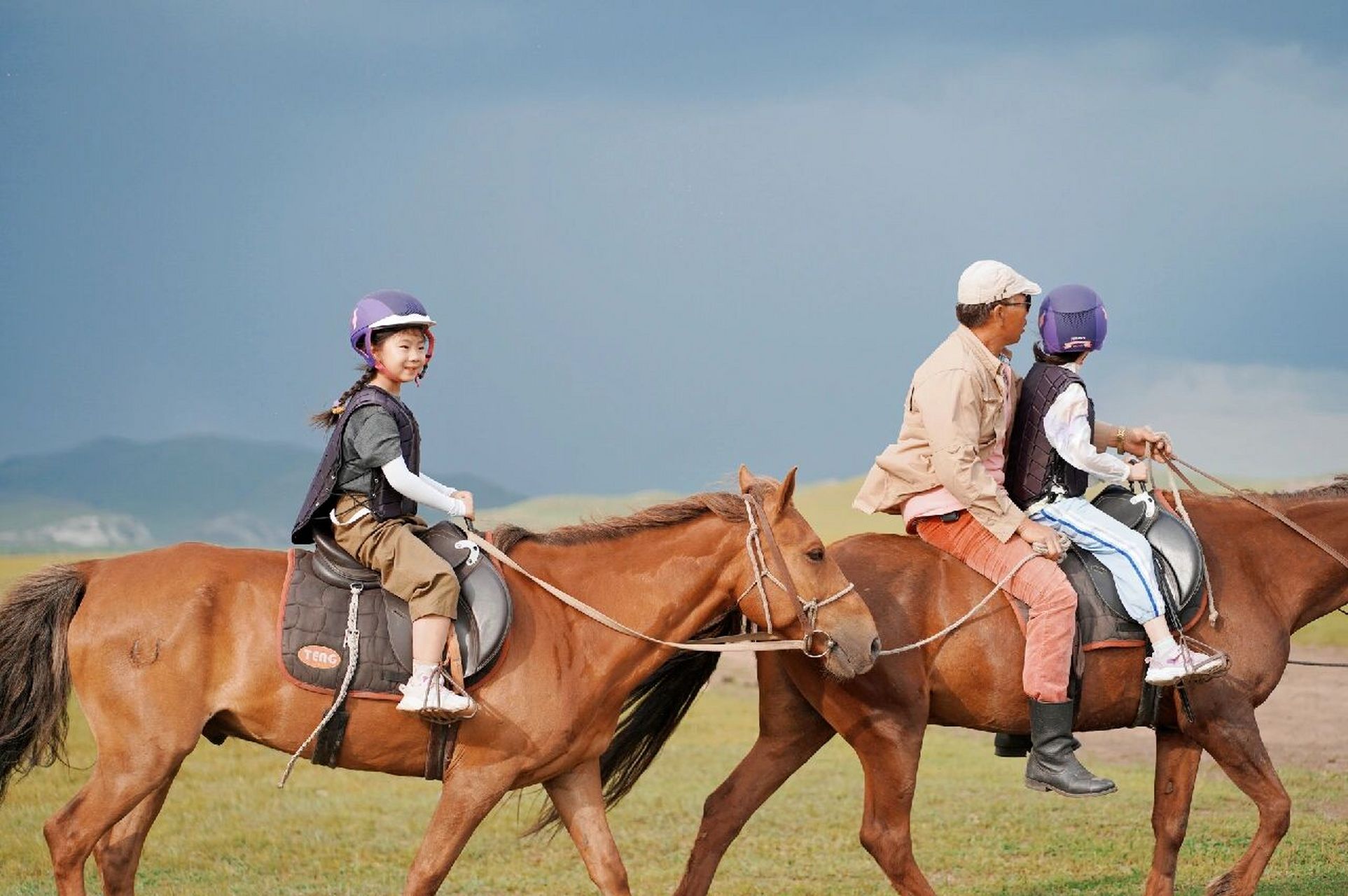 骑马全攻略 96【黑山头镇的由来】黑山头镇,内蒙古自治区呼伦贝尔市