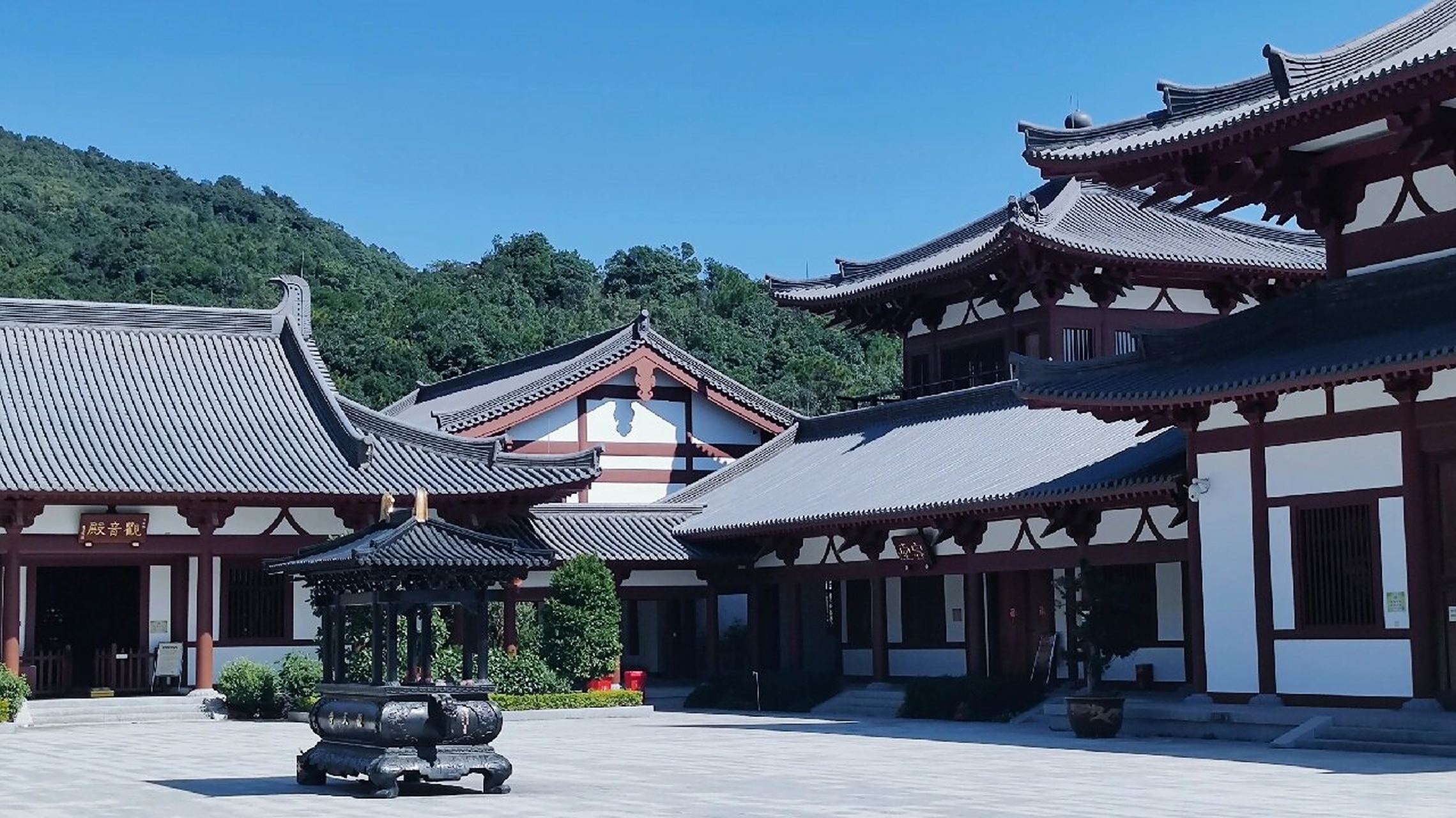 观天寺 地点:陆河县水唇镇,新建的寺庙. 免费景点.