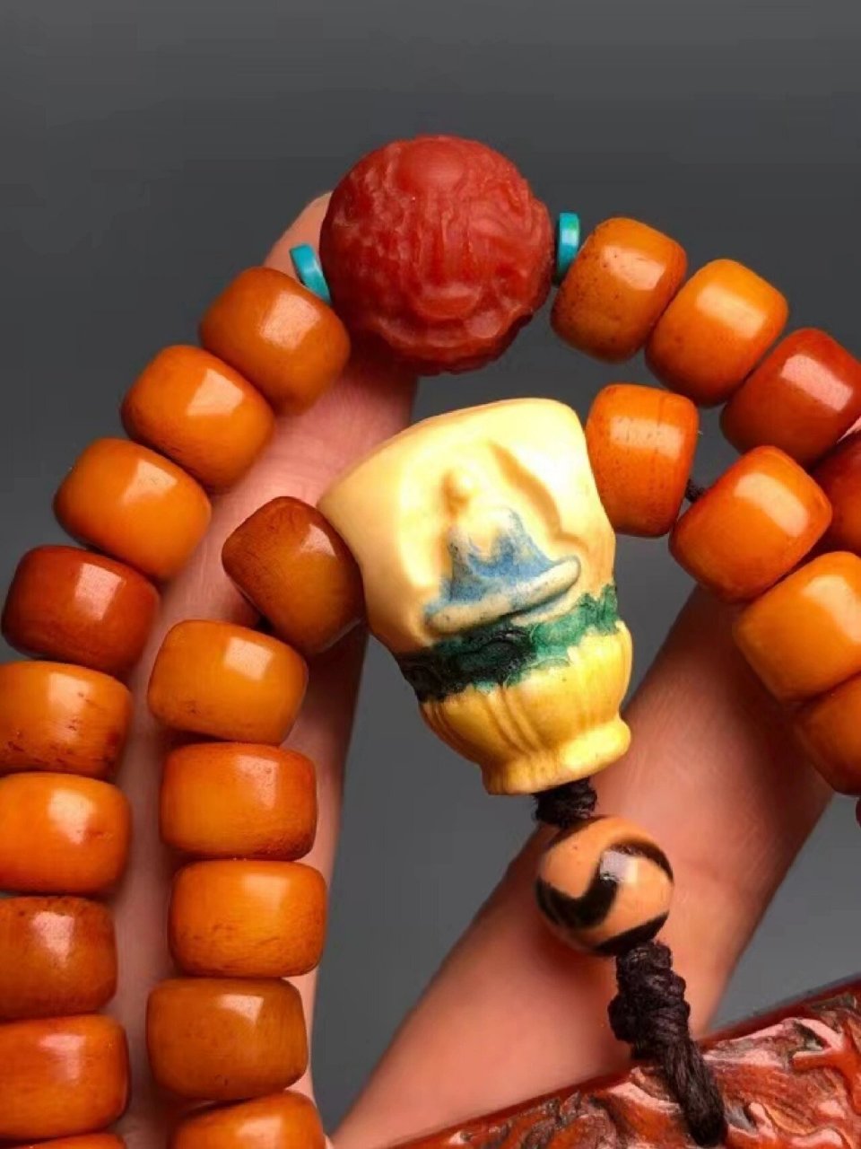 回流—藏区老豹骨108颗佛珠长链,9*7mm桶珠 风化纹明显,已有岁月痕迹