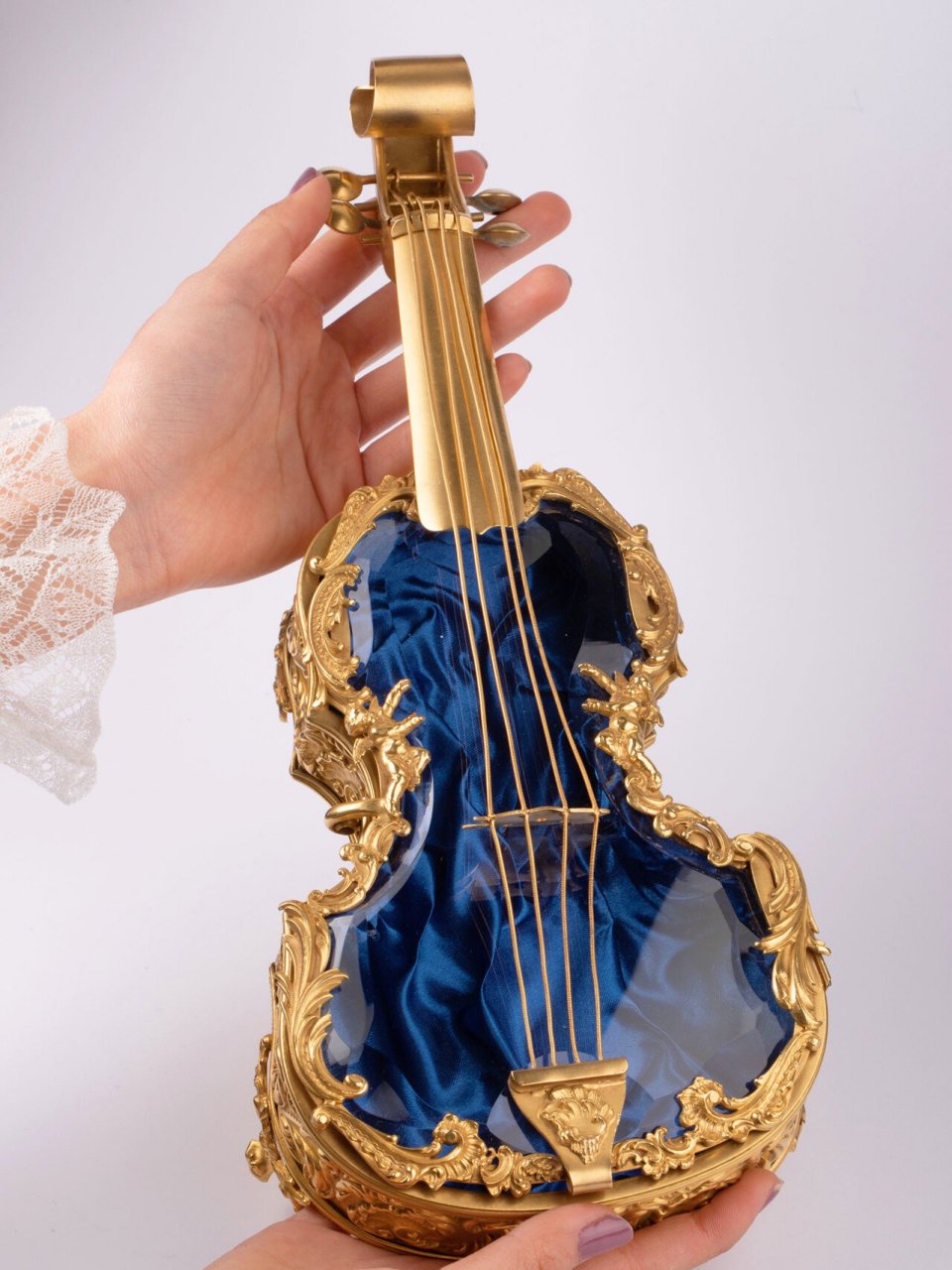 19世纪末小提琴造型珍宝盒|甜蜜乐章 独特造型,优雅意味,藏心头之爱