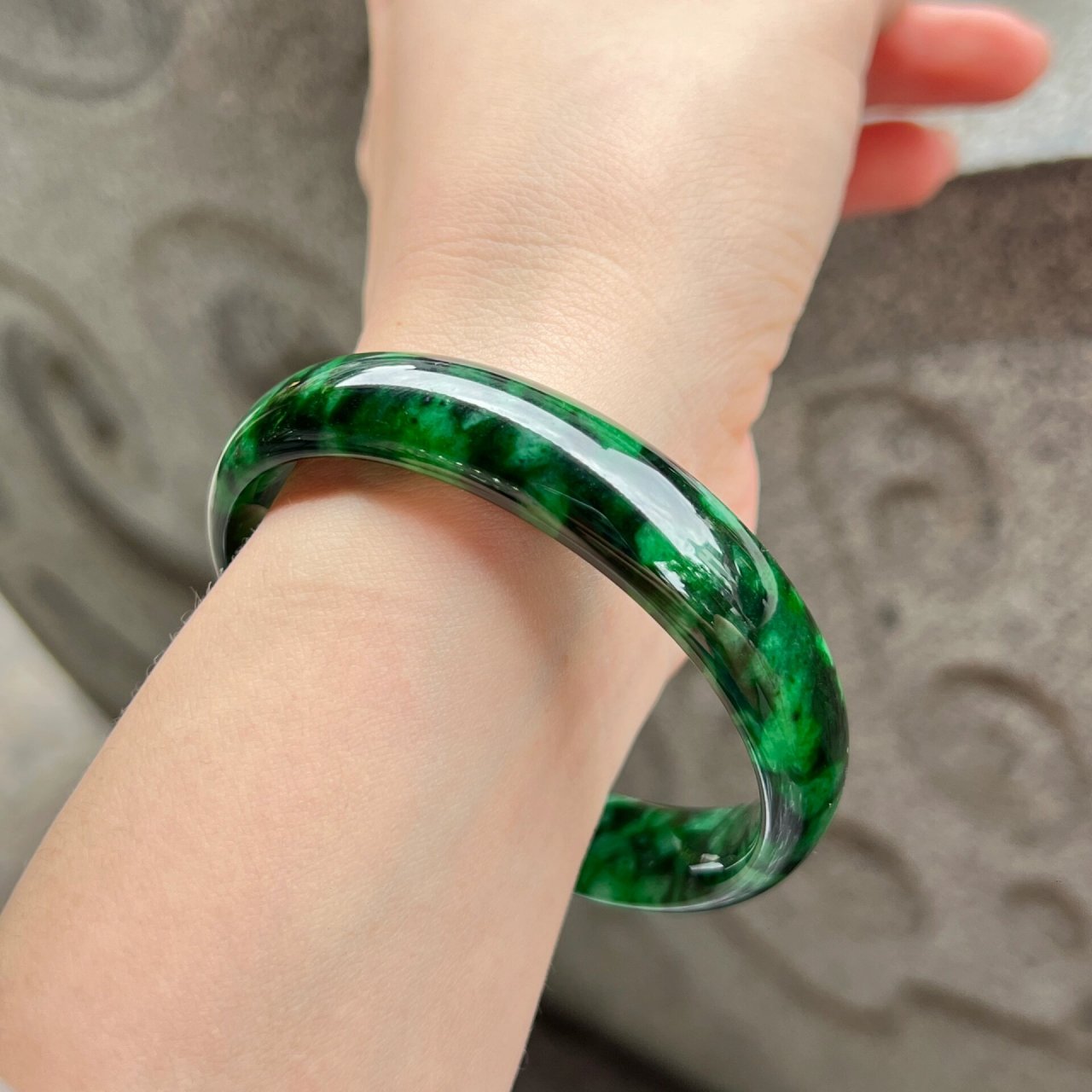 古色古香    绿森林🌲翡翠花青手镯 🍃花青翡翠:花青翡翠之中的"