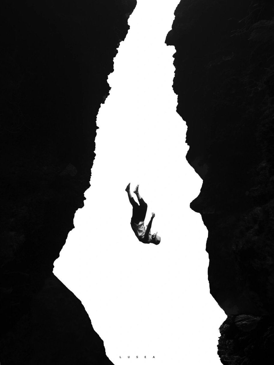 keep falling down 坠入深渊|水下摄影 哈哈～ 大家好久都没刷到曾经