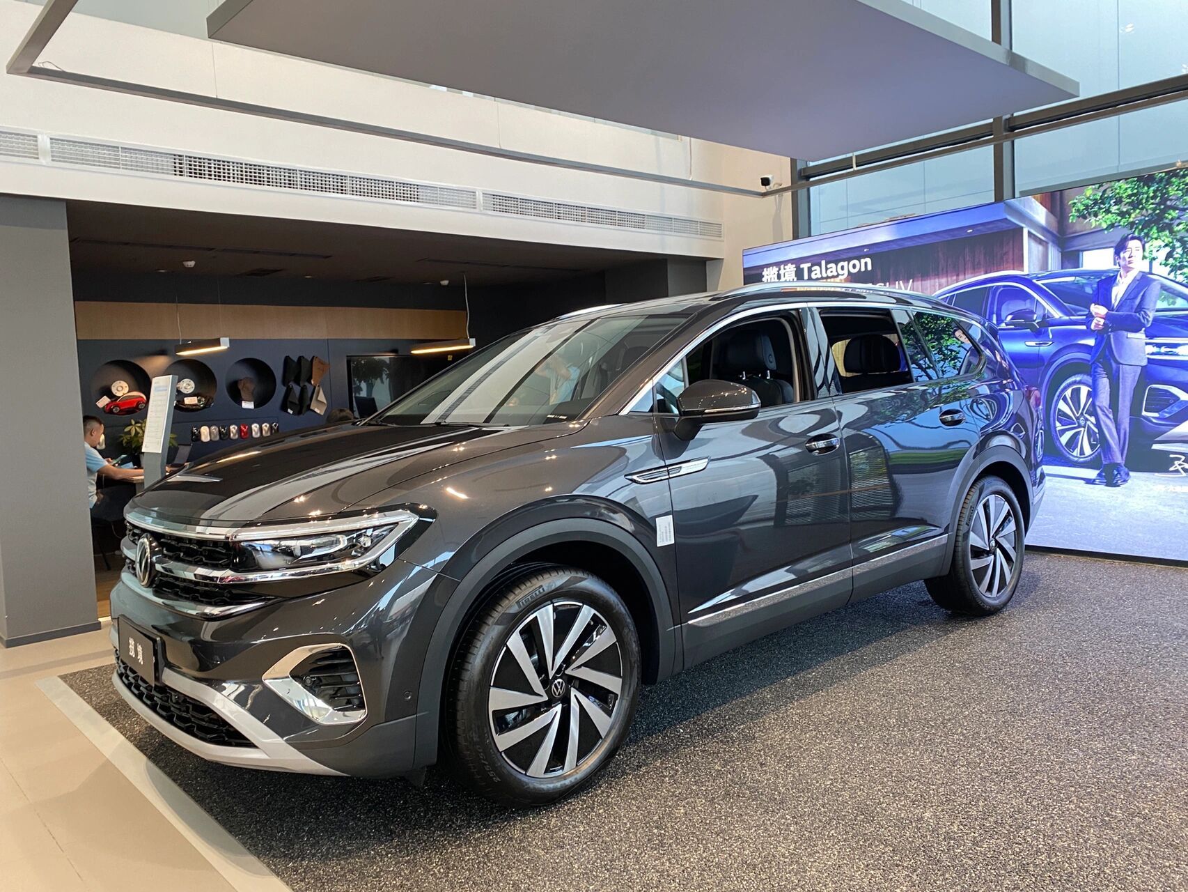 大众揽境,可6座可7座的suv,两驱四驱任选!