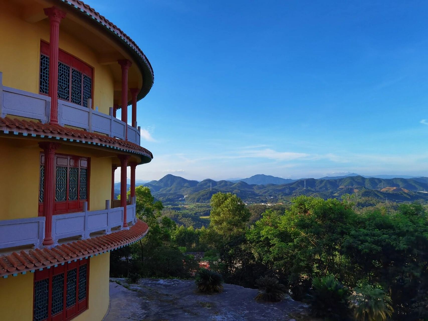 潮州景点|饶平半山腰的金光寺 99地址:饶平县高堂镇金光寺(饶平高铁