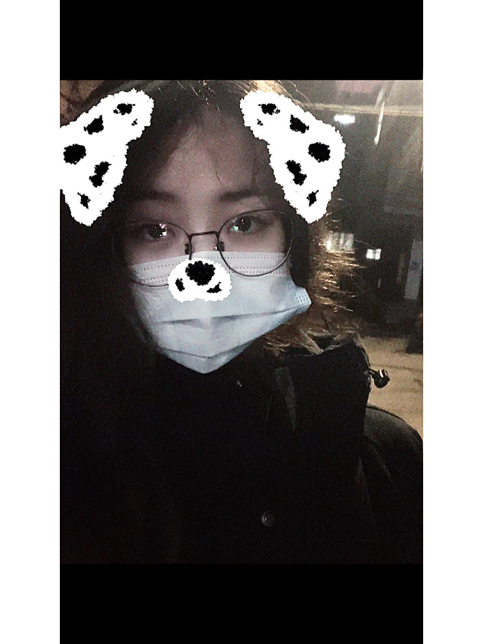 哪位姐妹能把照片上的贴纸去掉啊 哪位姐妹能把照片上的贴纸去掉啊