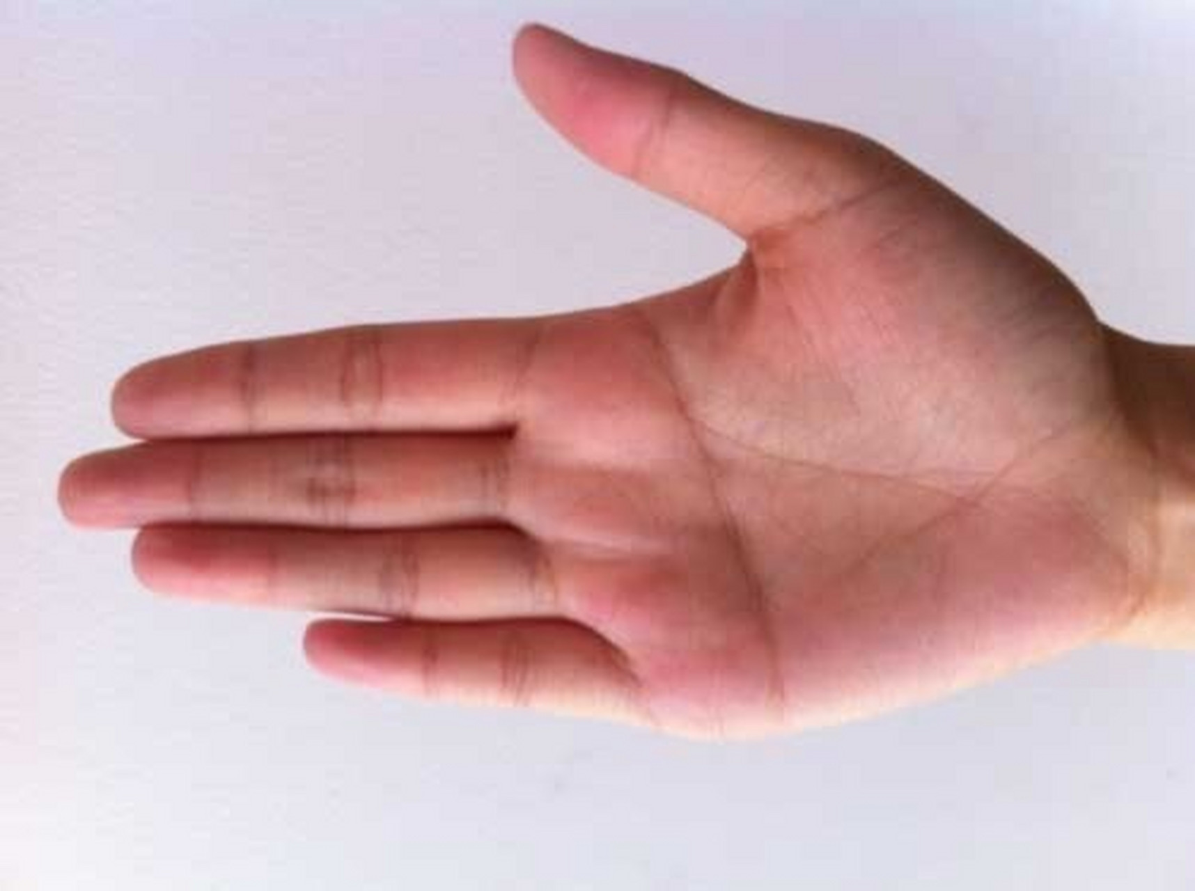 断掌纹的女人有什么说法 断掌对于男人来说可能无所谓,对于女人来说