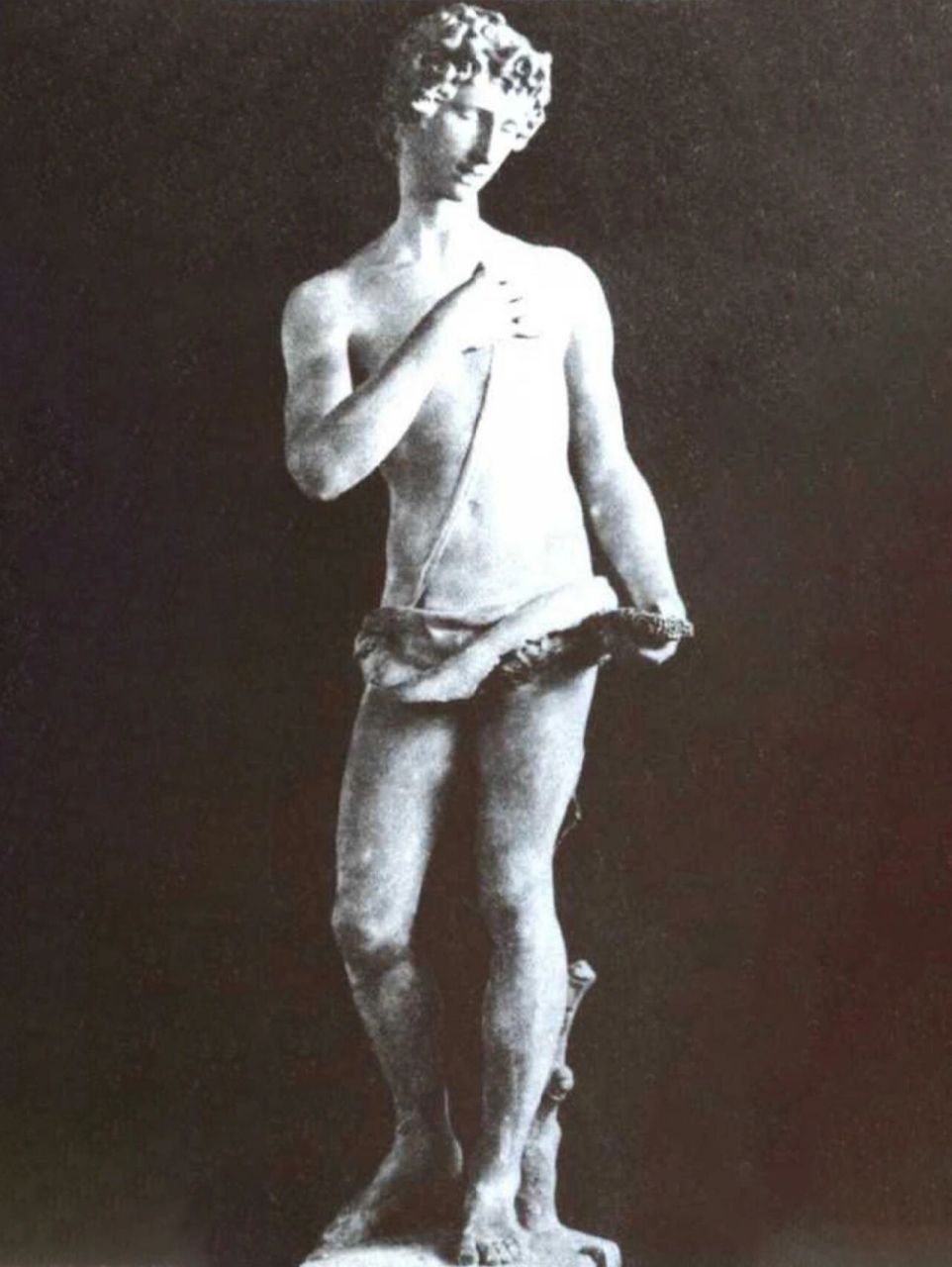 米开朗基罗雕塑作品(下) 1,《台阶上的圣母》米开朗基罗 大理石浮雕