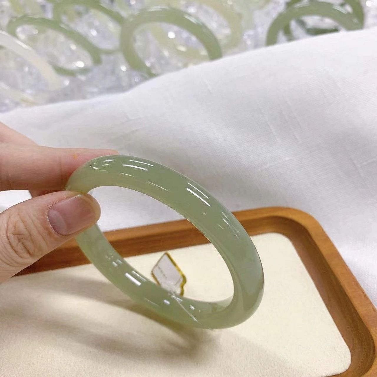 『一』和田玉手镯里面的棉是什么?好不好? 棉絮到底是怎么回事呢?  7