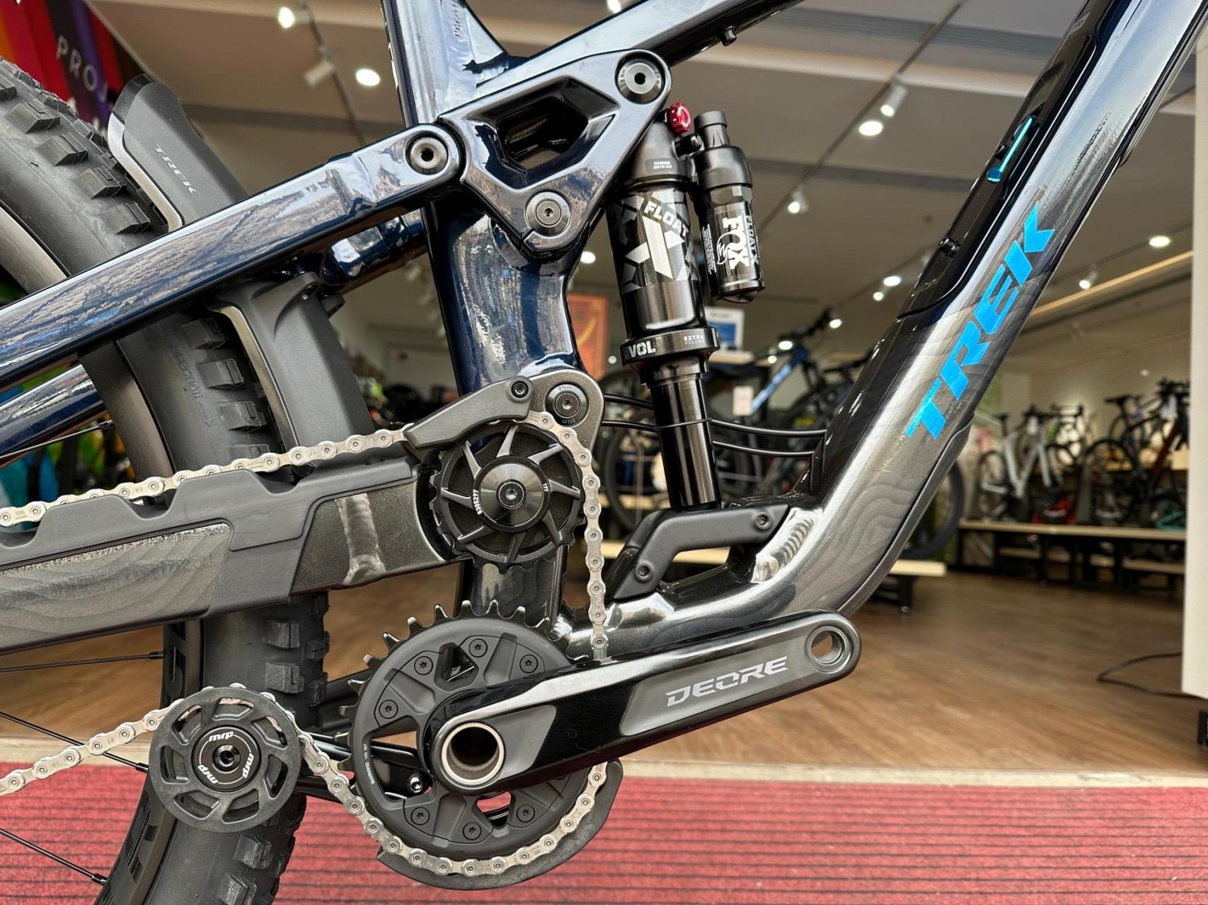 slash 8山地车 是一款耐力山地自行车,专为一次又一次地出发而设计.