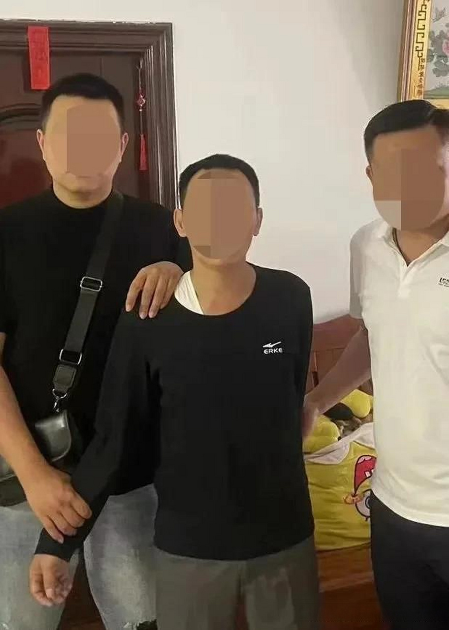 海南临高警方打掉一贩毒团伙 k近日,海南临高县公安局对外通报破获一