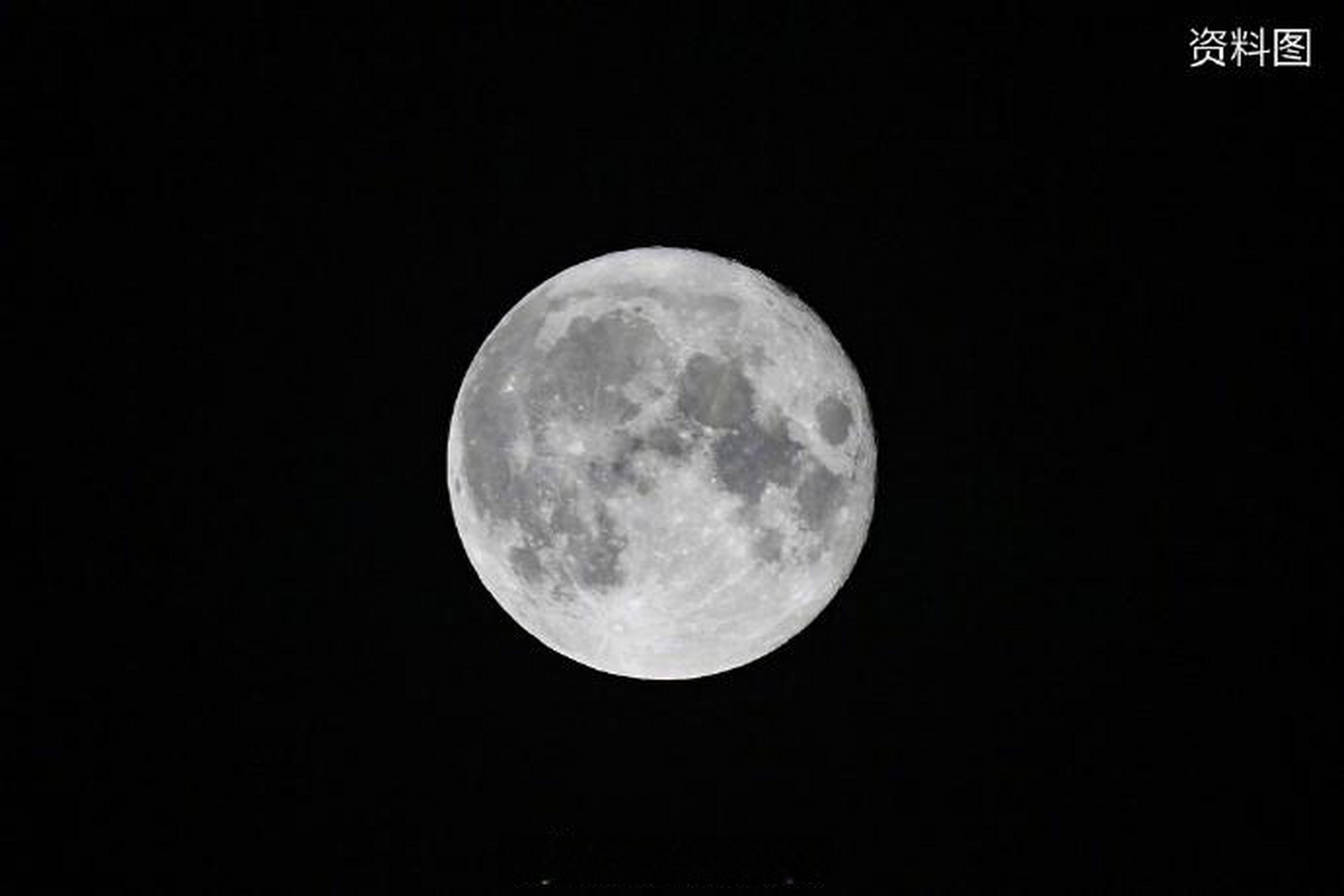 雪之国8号月亮图片