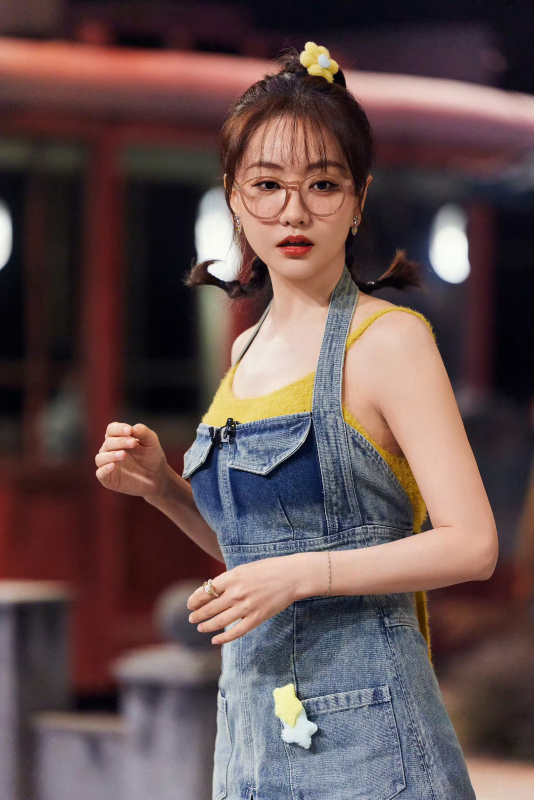 咪咕星鲜事##朱一龙晒43岁的杨蓉# 好美的蓉妹杨蓉 这哪里是43岁!