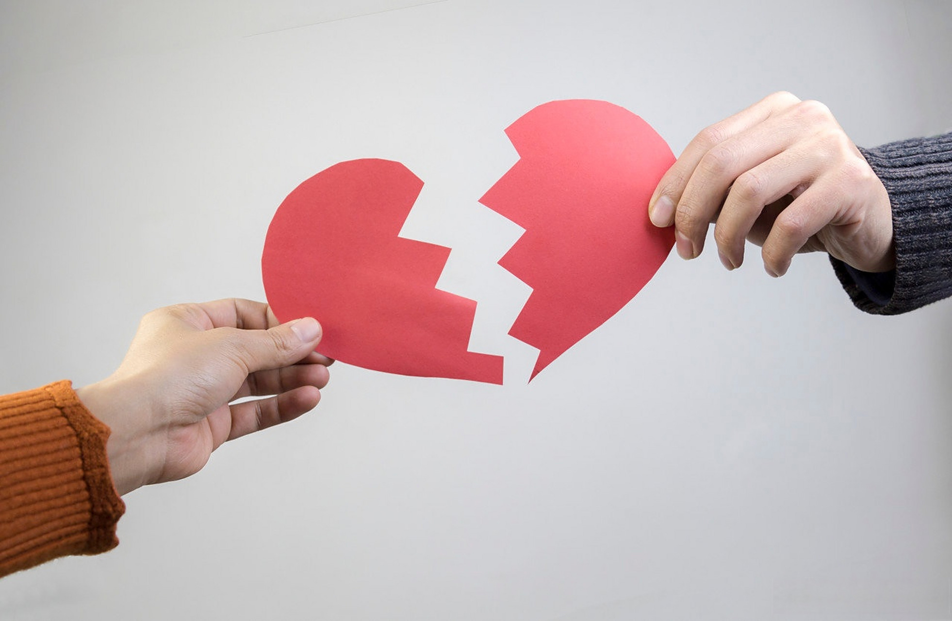 女子与男友分手后患上心碎综合症 在医学上,有一种心脏病跟伤心有关