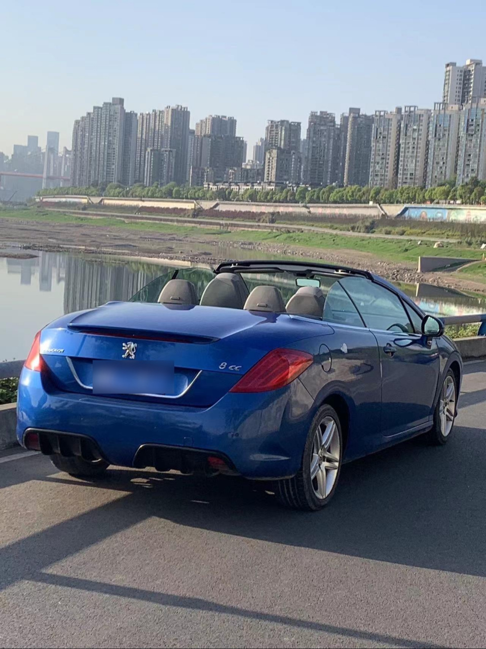 10年进口标致308cc硬顶敞篷小跑车 1.