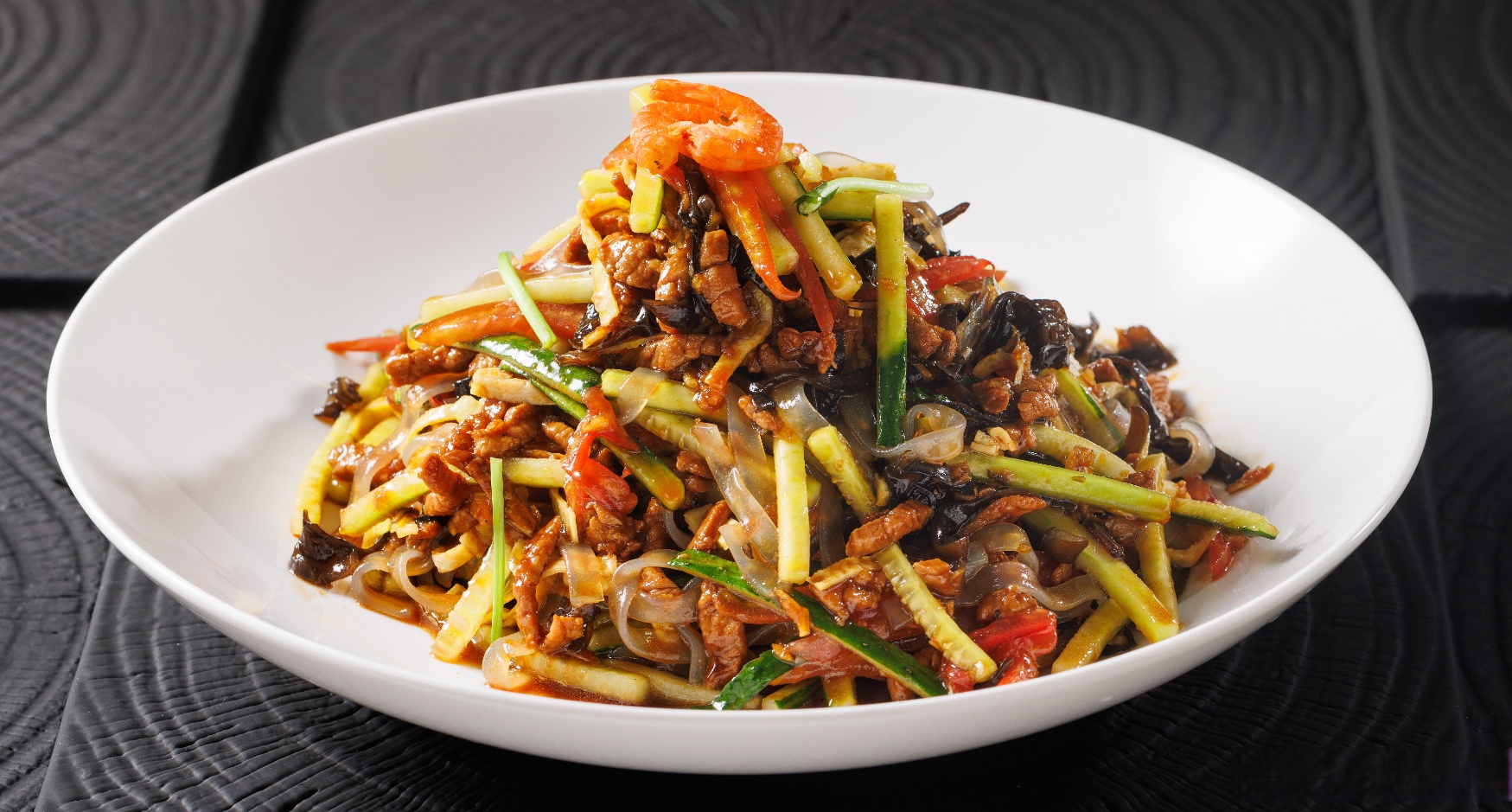 潍坊传统凉菜"潍县辣皮",传说乾隆皇帝尝过,名声大噪