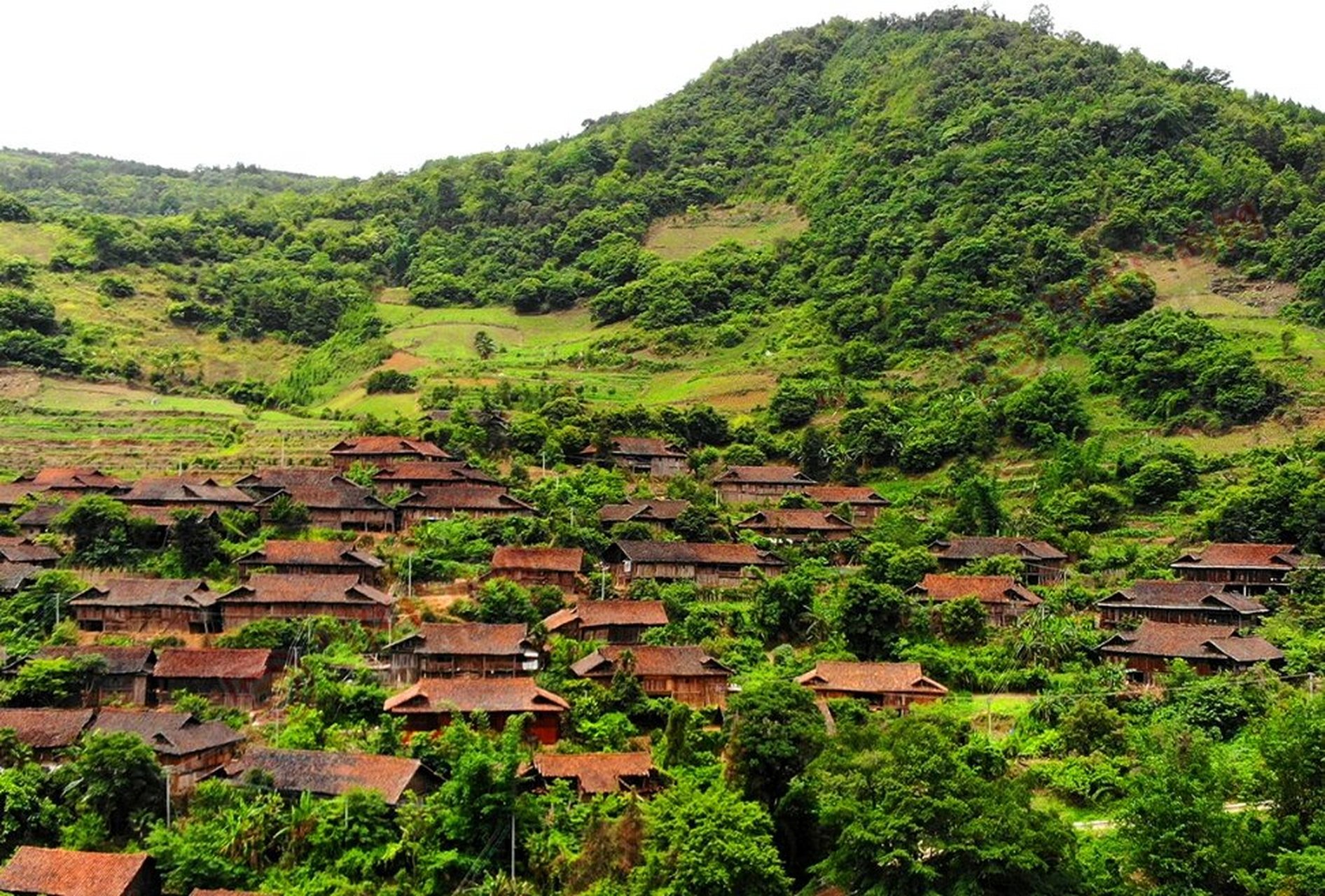 隆林风景 隆林各族自治县 万峰湖 雪莲洞 龙洞大寨 张家寨 平流壮寨
