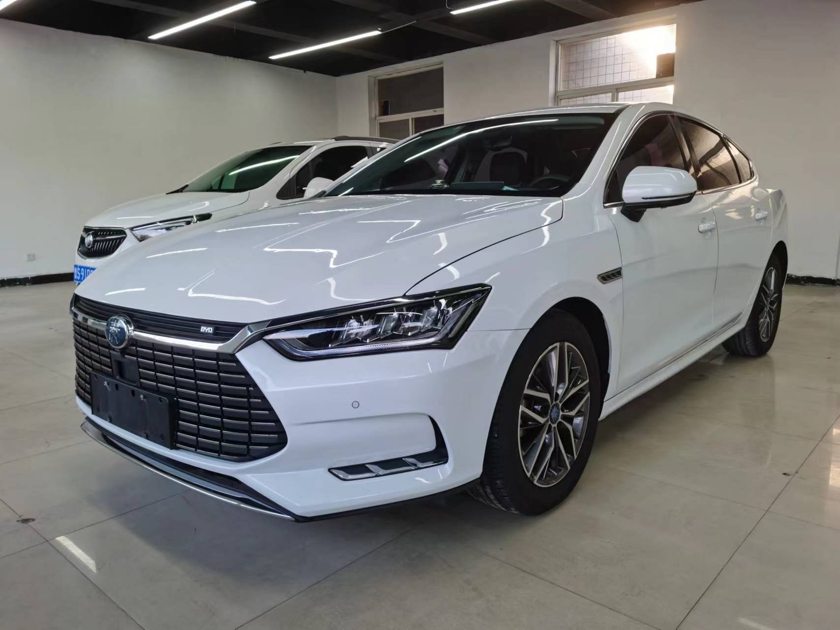 19年比亚迪秦por  ev  标续高配版 新能源 纯电续航440.