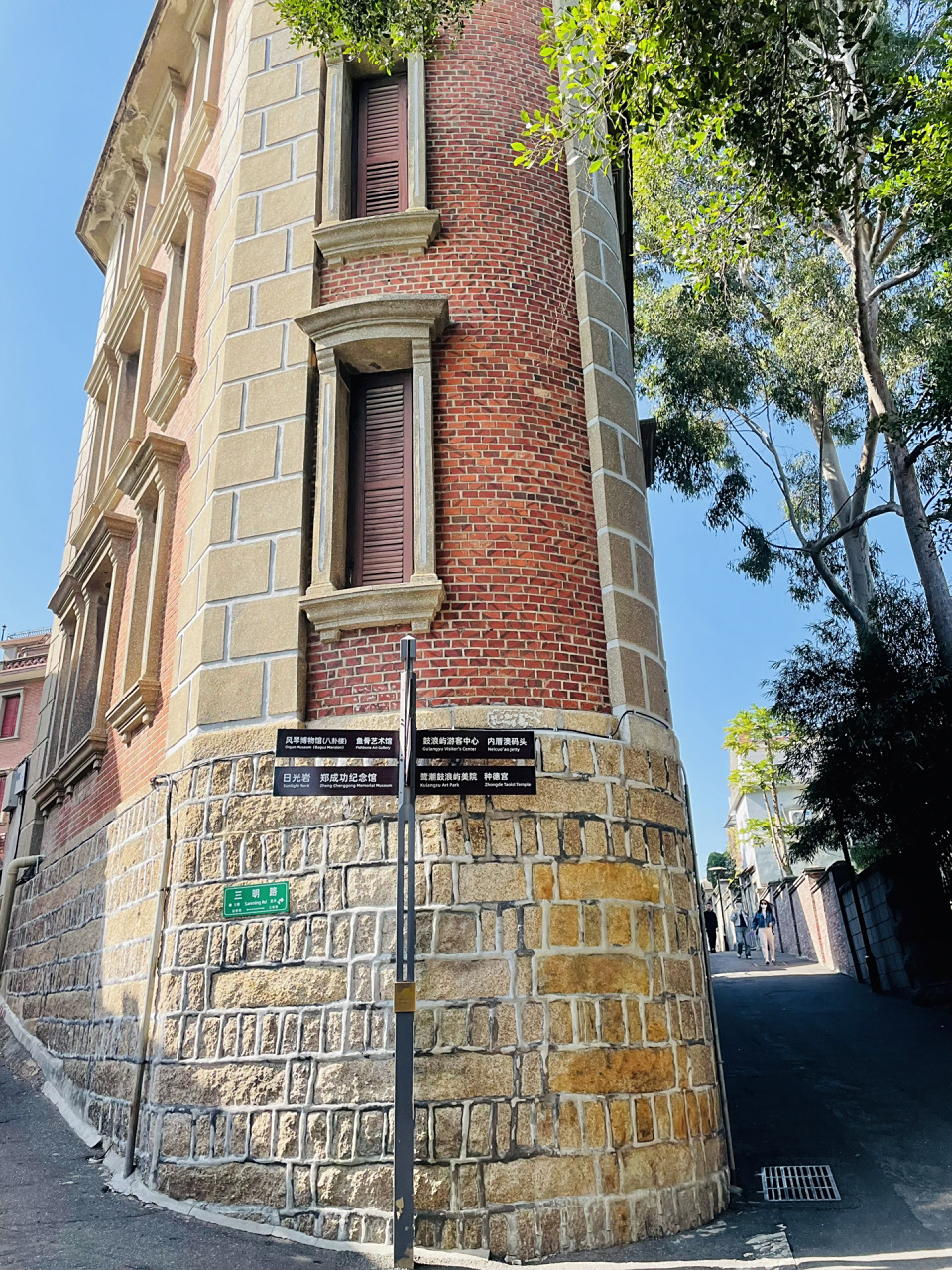 厦门的浪漫·鼓浪屿攻略      	 96游玩建议: p1-p2 最美转角 晴天