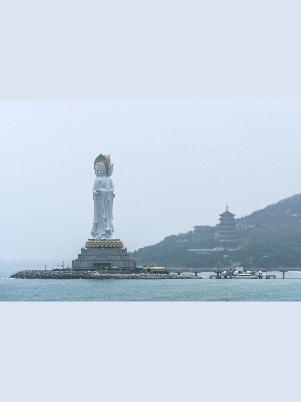 三亚南山海边观音,号称世界最大的观音石像      金玉观音,世界上最大