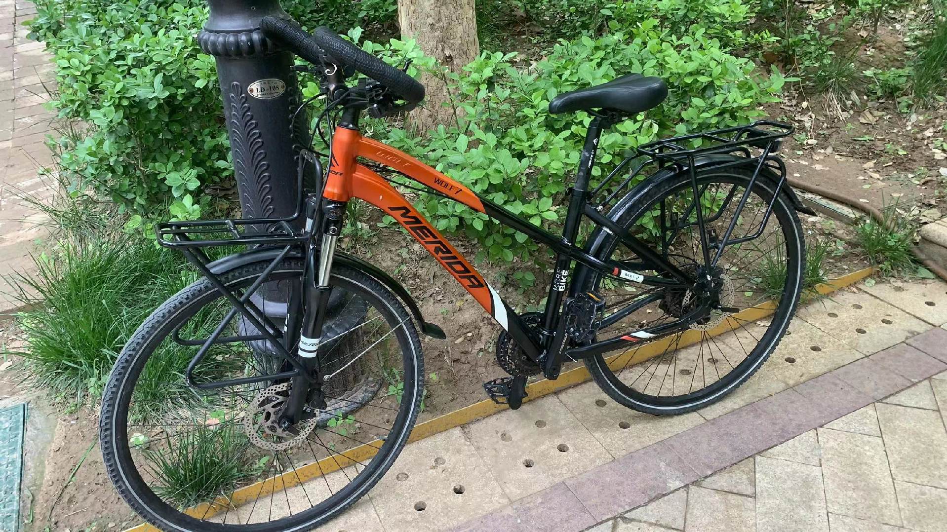 美利达野狼7,30速油刹,线控锁死,3398元.