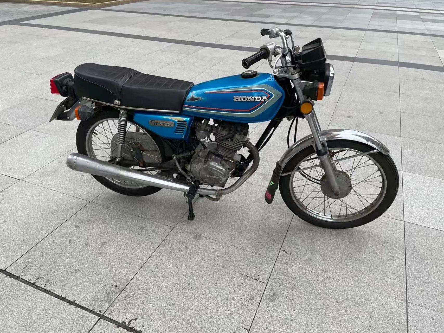 正宗蓝二代白金85年本田cg125 经典.