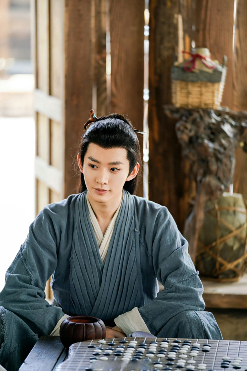 邓为#谦谦君子 温润如玉[心]@演员邓为  #长相思##邓为长相思##邓为