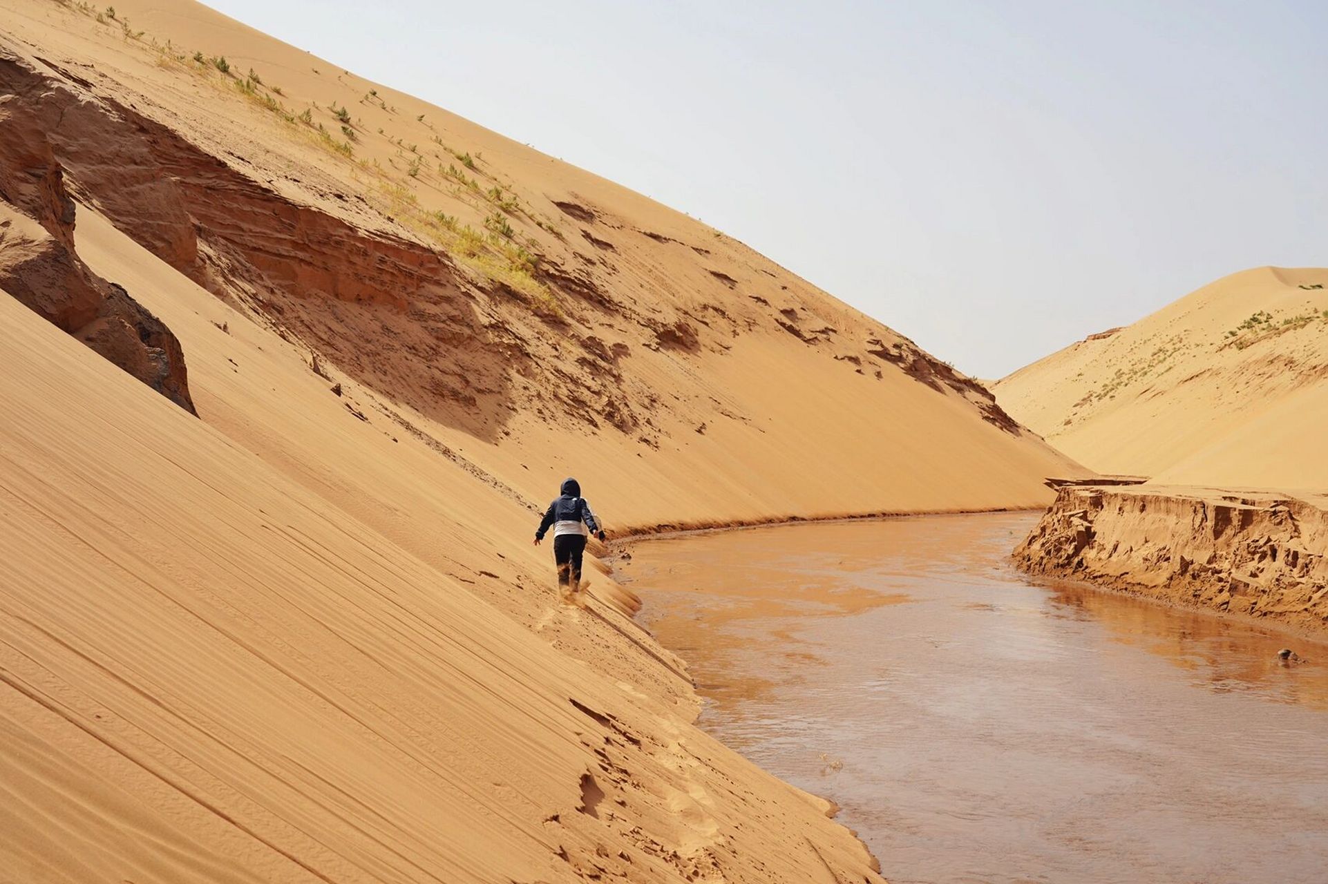 包头周边游|库布齐沙漠,不花钱的徒步露营地 姐妹们,不要在花钱去