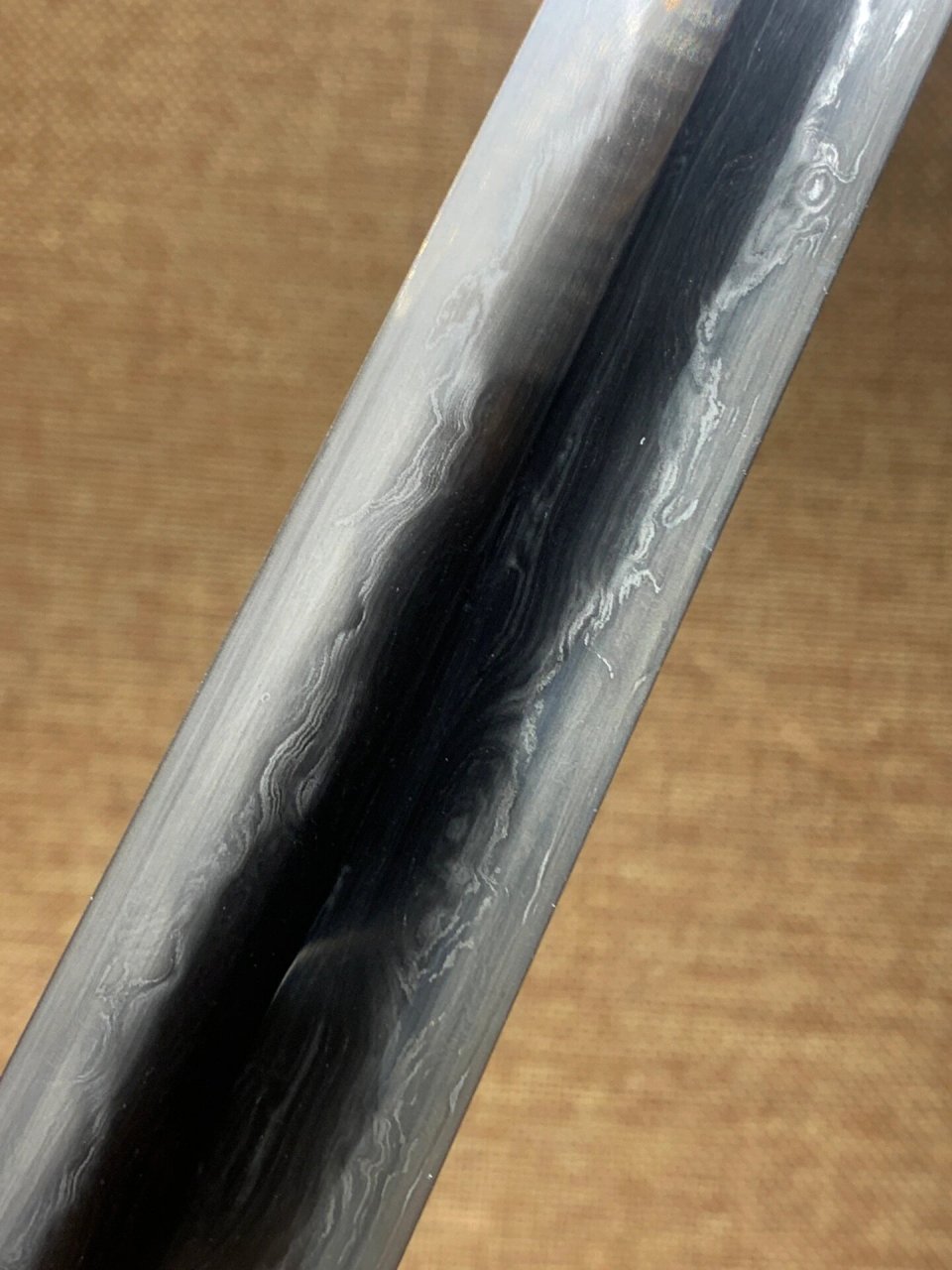 之一的吕洞宾,当年剑斩白色就是这把 哈哈,自己做的,全长103,牡丹宝剑