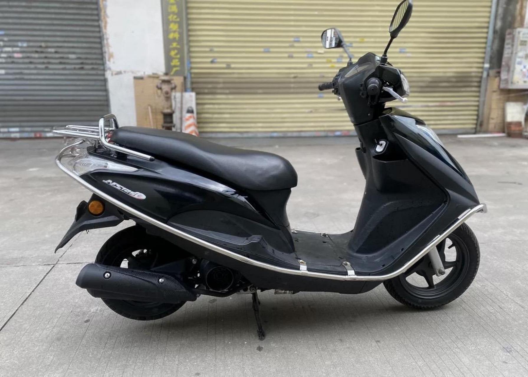 新大洲本田ns125d 19年10月 原版原漆 车况极品二手摩托车 踏板摩托车