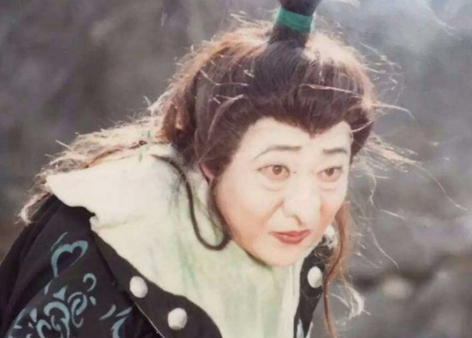 狗仔偷拍的蔡徐坤真的好像西游记里的精细鬼