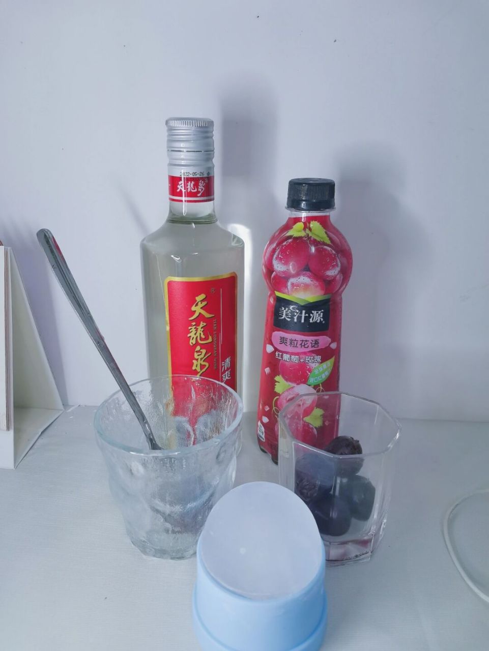 尝尝酒酒:天龙泉兑饮料90 99 永远屈服于葡萄味 配方:葡萄 两盖