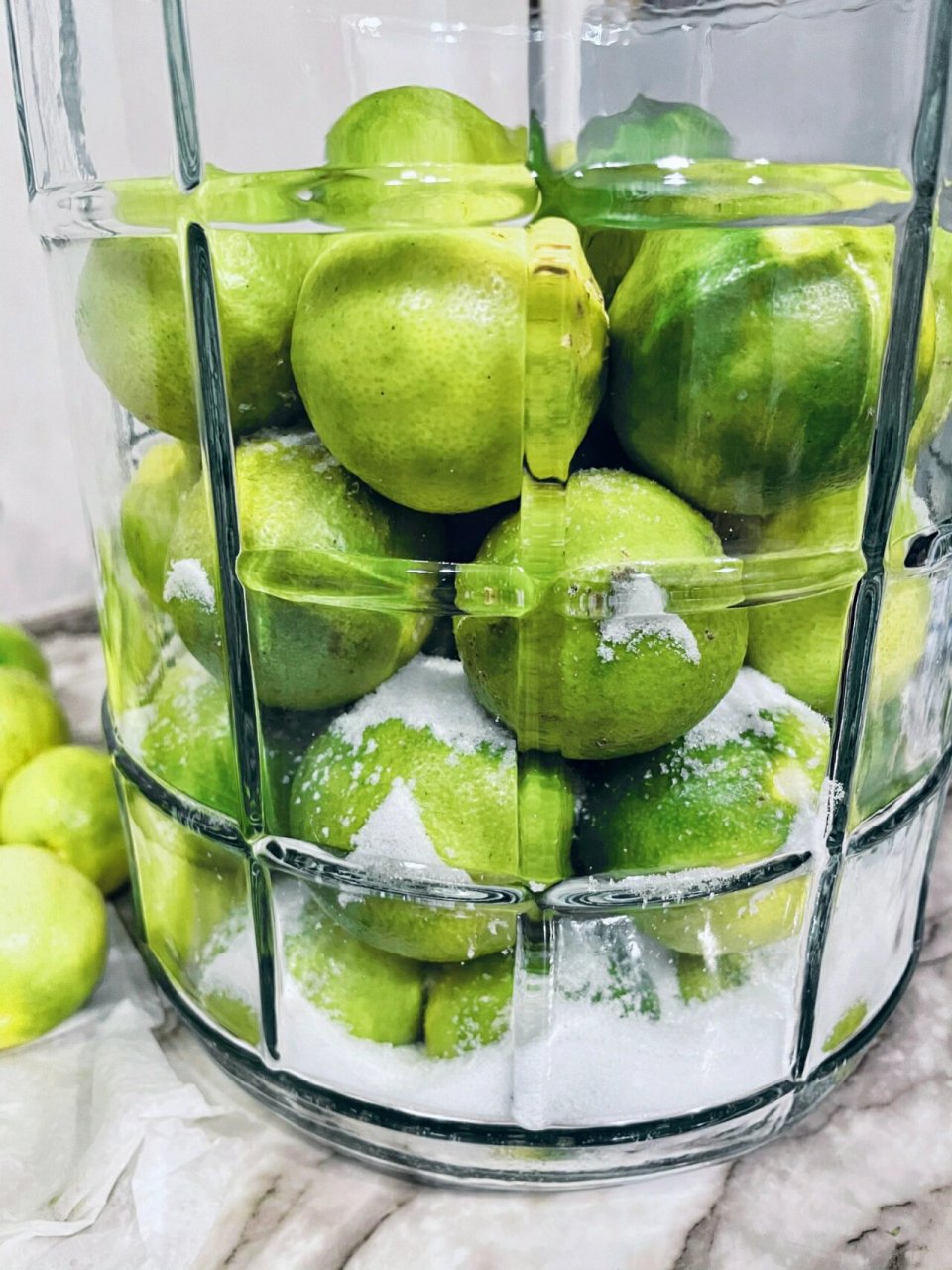 腌了十斤咸柠檬 选的广西土柠檬,用的无碘盐,无水无油去蒂)去不去无