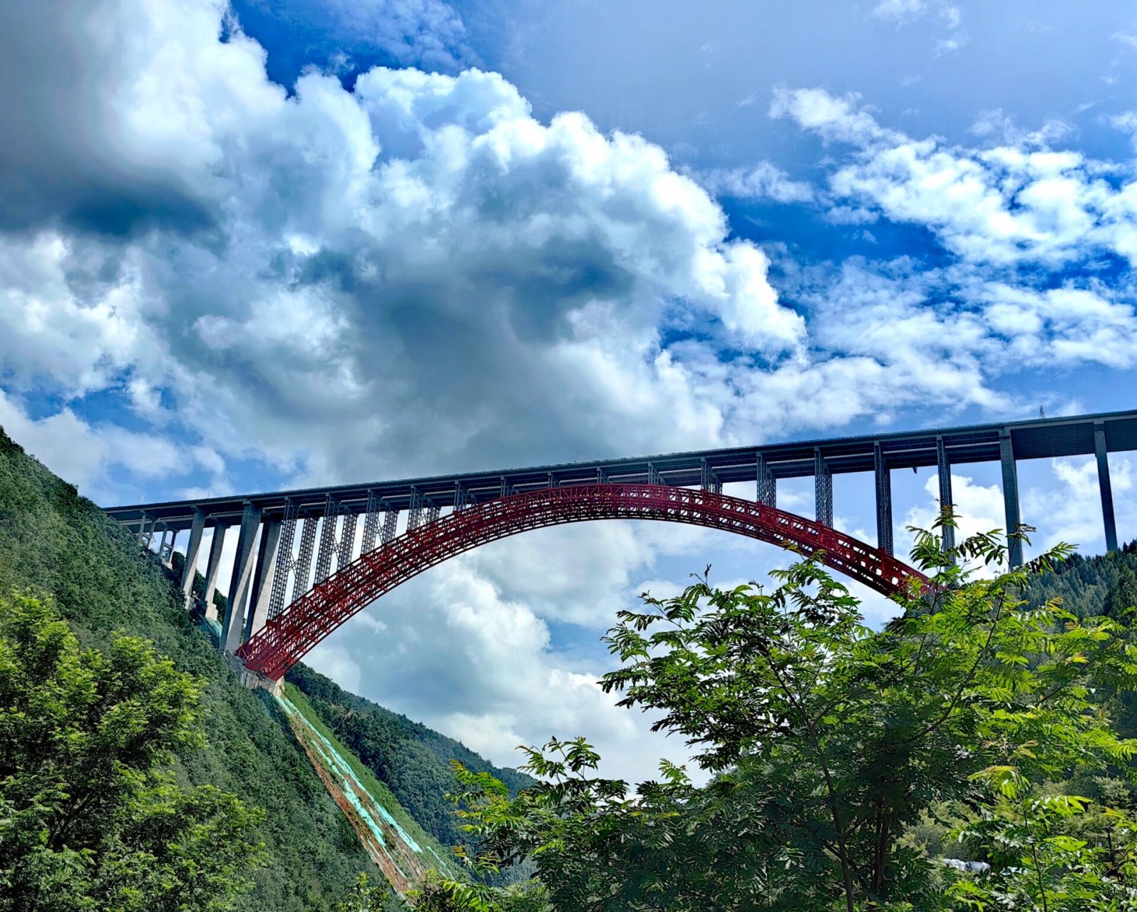 贵州避暑闲游之大发天渠 #给我看看你拍到的天空
