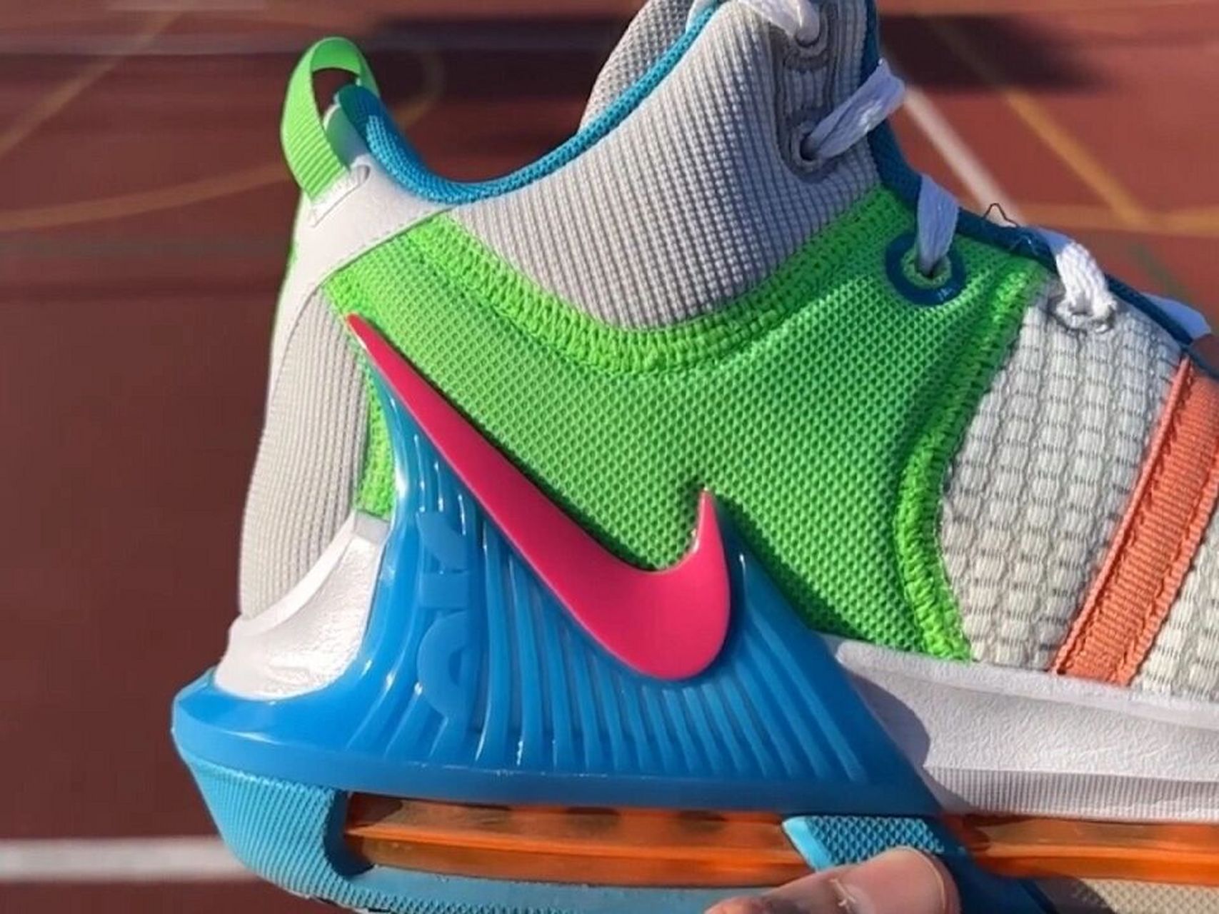 nike witness7 82有消息说詹姆斯的使节和战士系列支线有可能不再