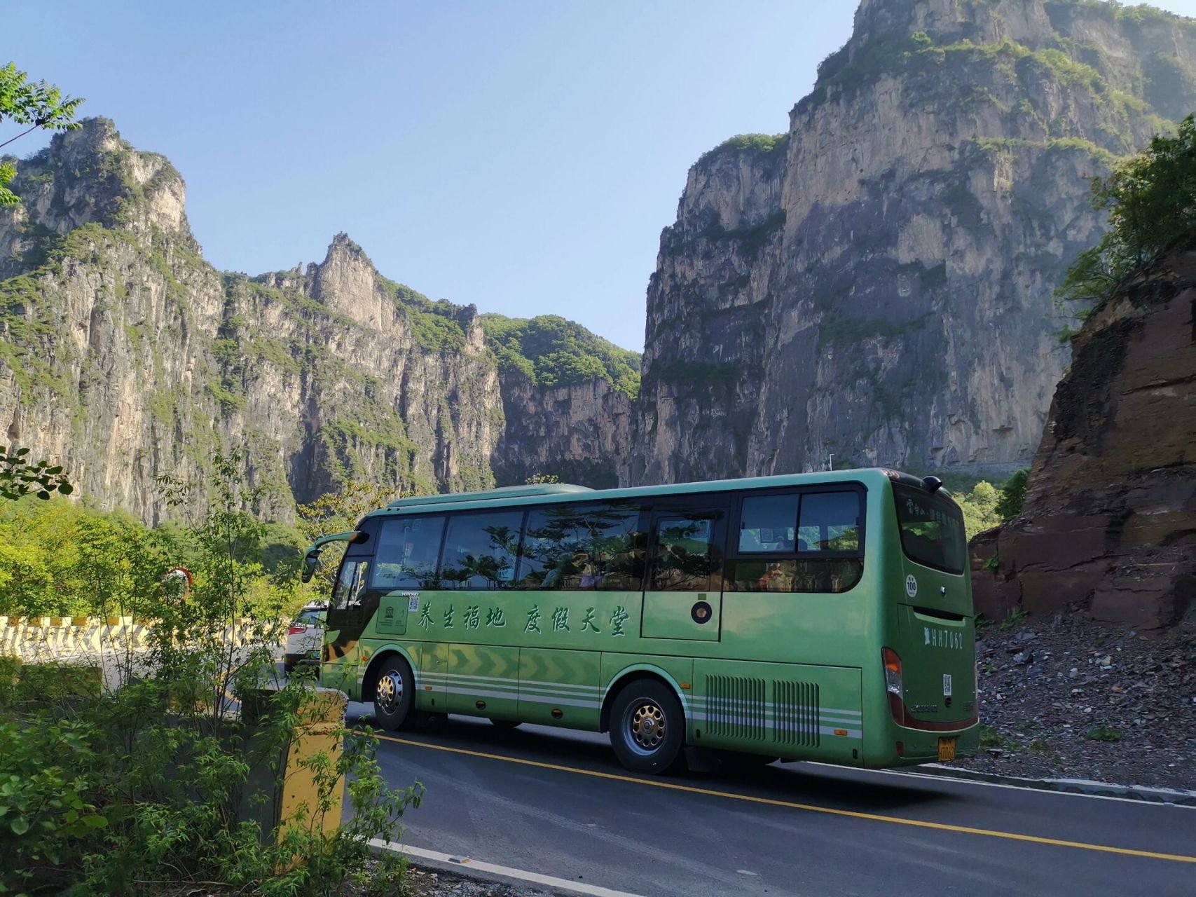 一斗水,翻过云台山       今天五一 自驾叠彩洞 进入云台山 看到的